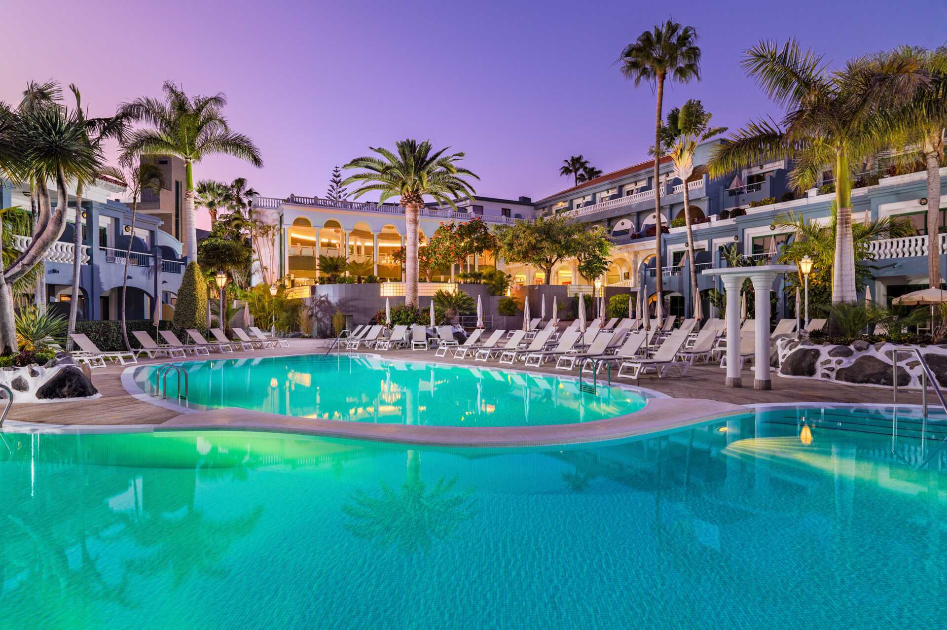 Allasalue, Ardian Colon Guanahani, Playa de las Americas, Teneriffa.