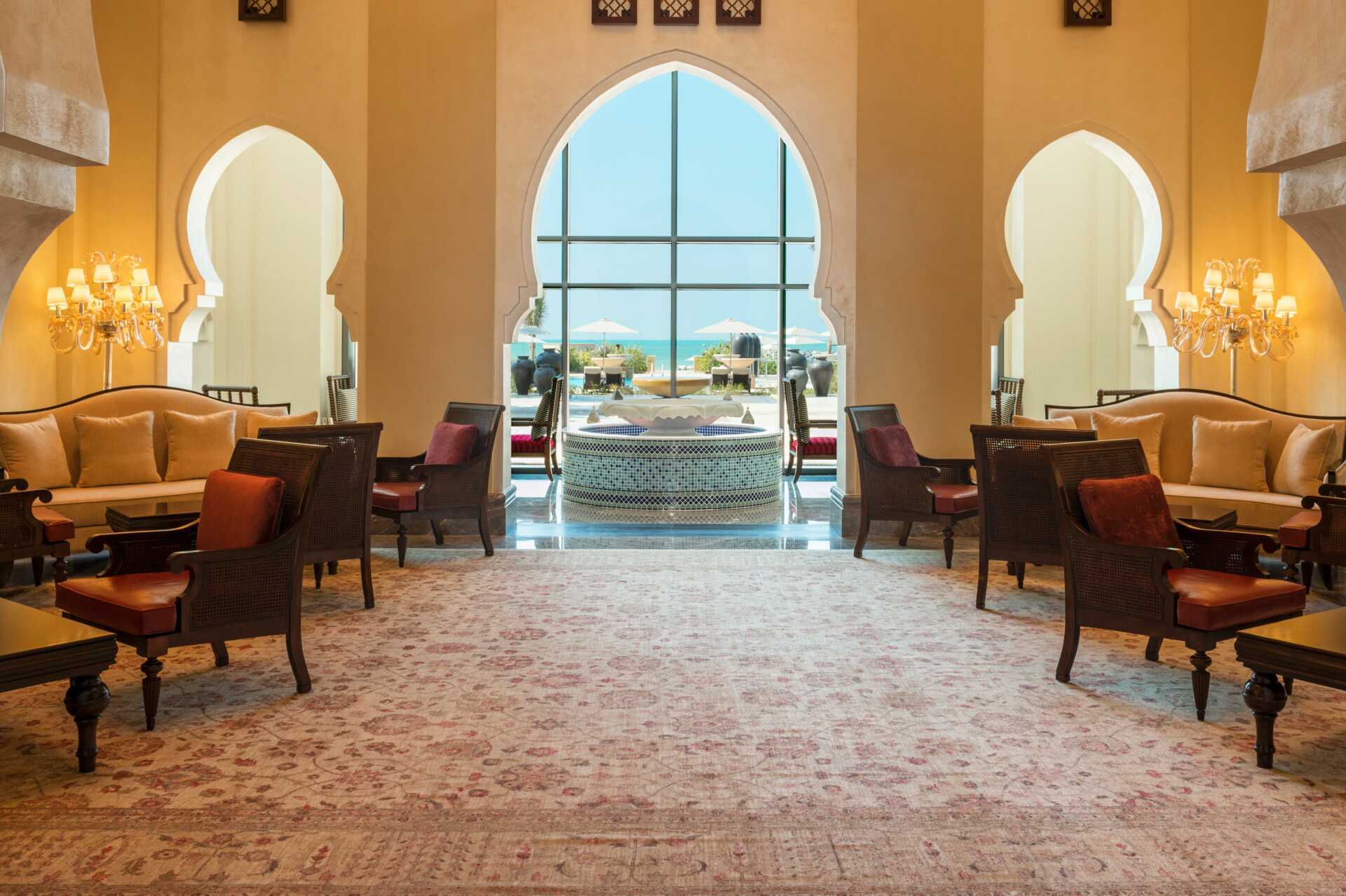 Aula Ajman Sarayssa, a Luxury Collection Resort Ajmanissa, Yhdistyneissä arabiemiraateissa.