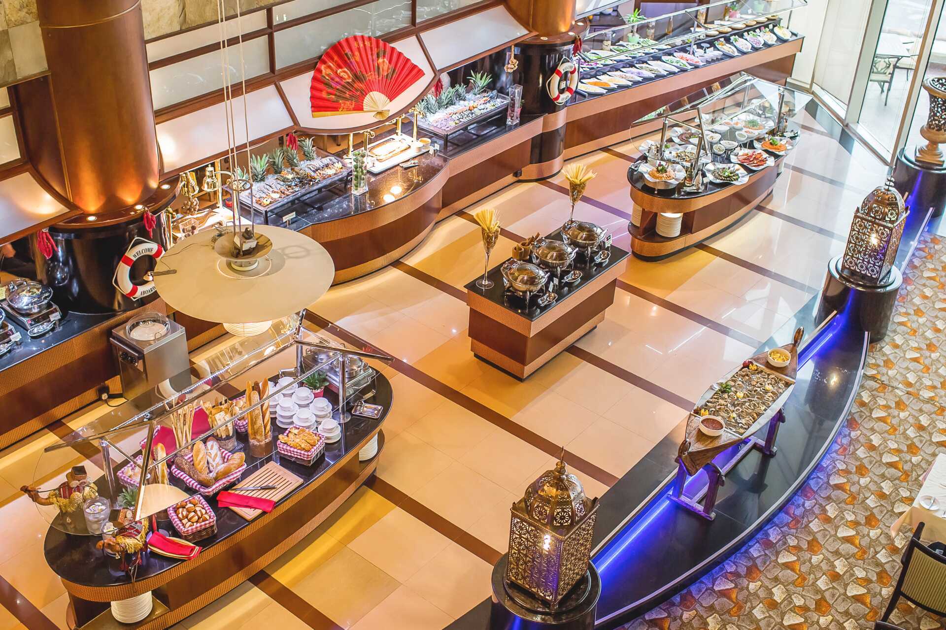 Sevilla-ravintola Al Raha Beach-hotellissa Abu Dhabissa, Yhdistyneissä arabiemiirikunnissa.