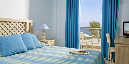Superior -huone. Hotelli Alesahne Beach, Santorini, Kreikka.