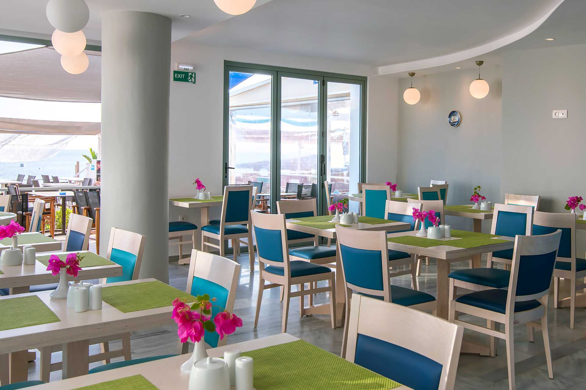 Aamiaisbuffet Hotelli Alia Beachillä Hersonissoksessa Kreetalla.