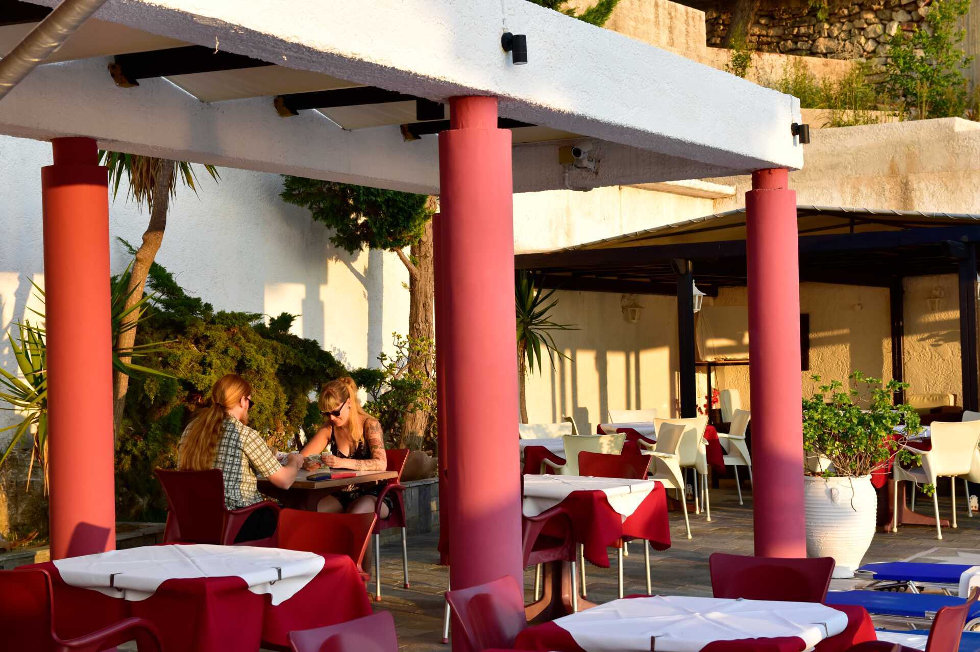 Ravintola hotelli Andromedassa Samos Townissa Kreikassa.