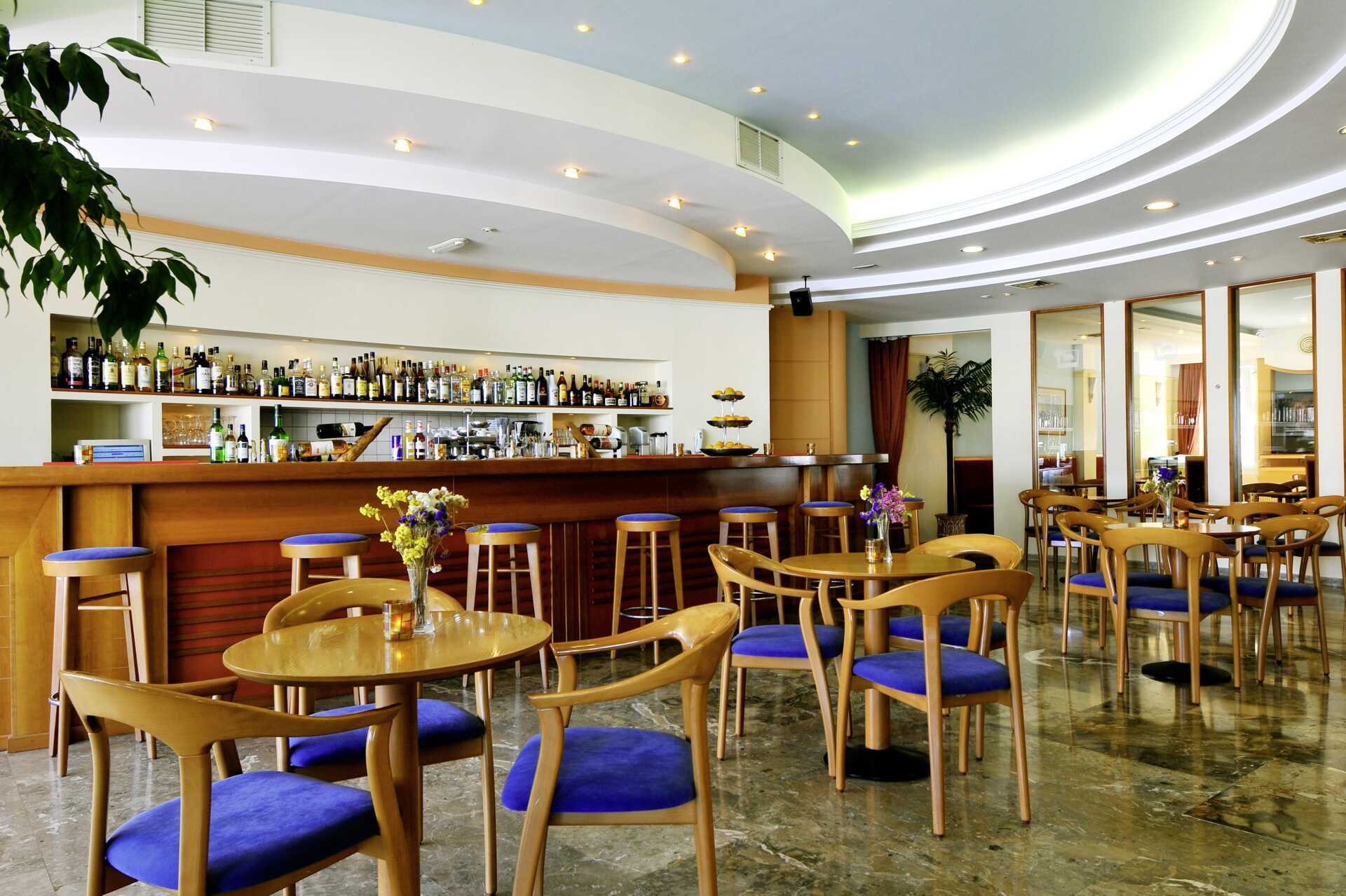 Hotelli Astron – Baari