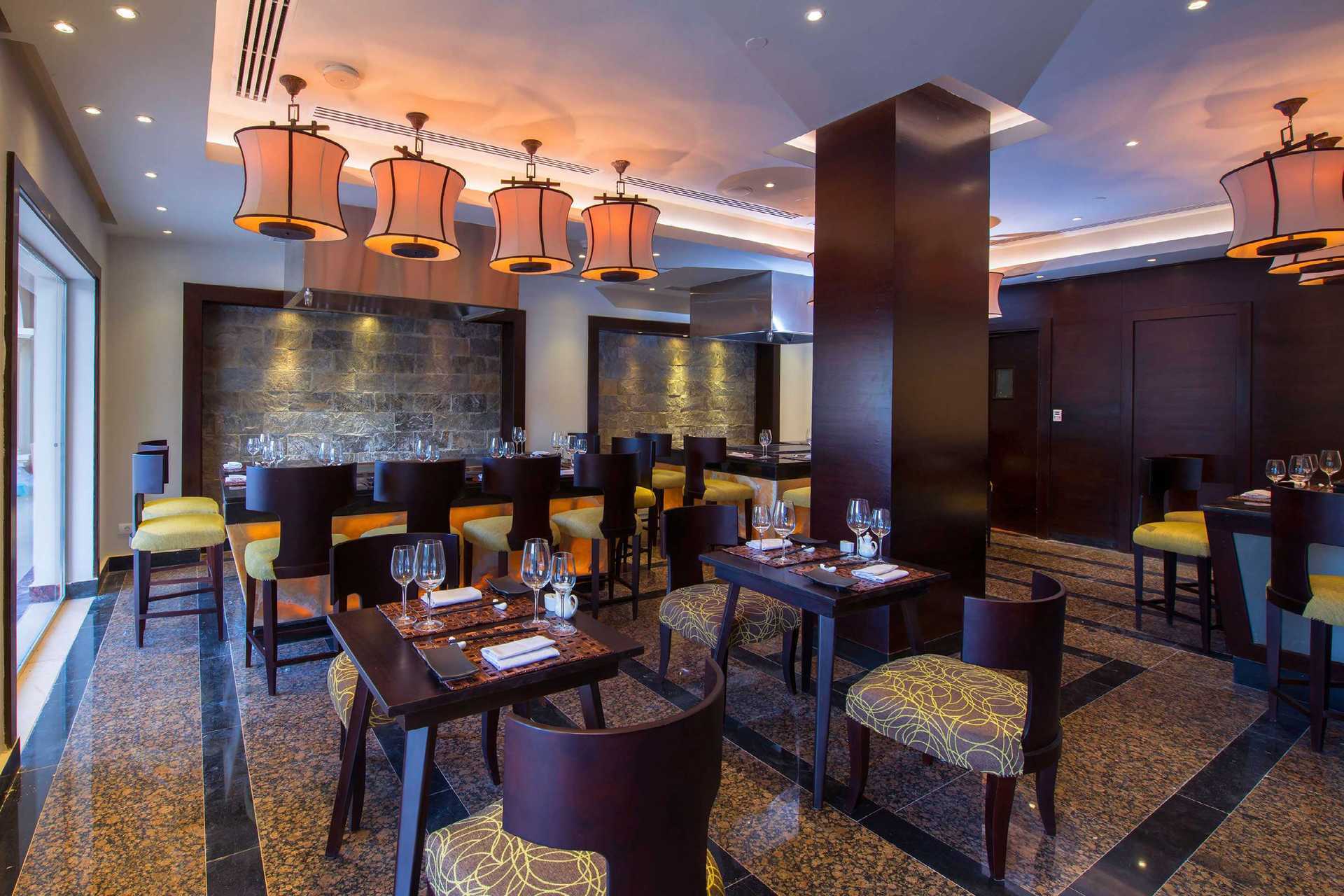 Ravintola Mikado Hotelli Baron Palace Resortissa Sahl Hasheeshissa, Egyptissä.