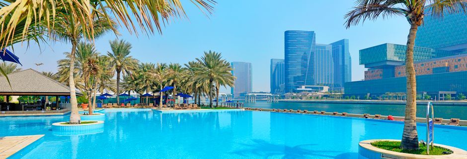 Allasalue, hotelli Beach Rotana Abu Dhabi. Arabiemiraatit.
