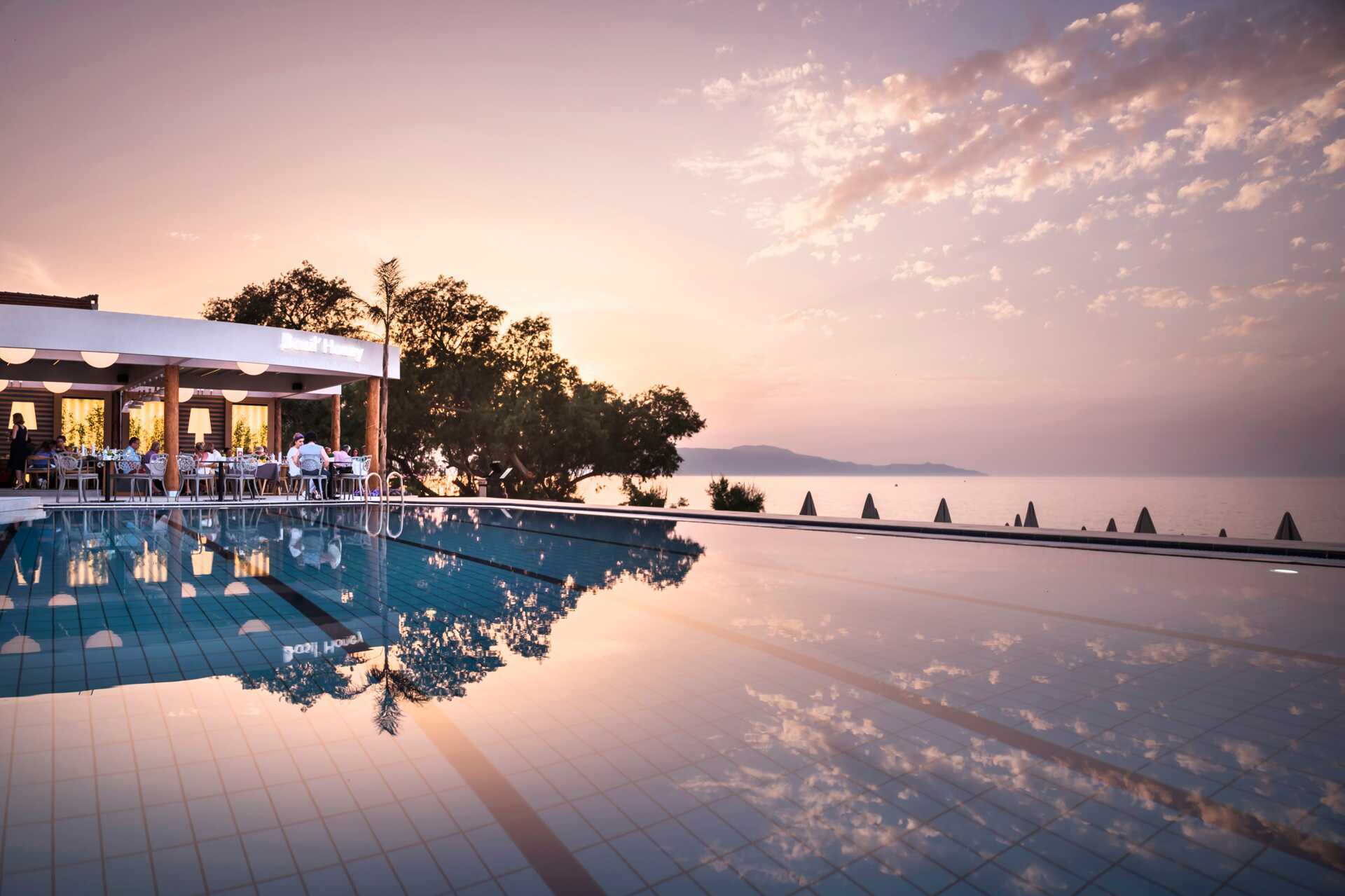 Hotelli Blue Dome. Platanias, Kreeta.