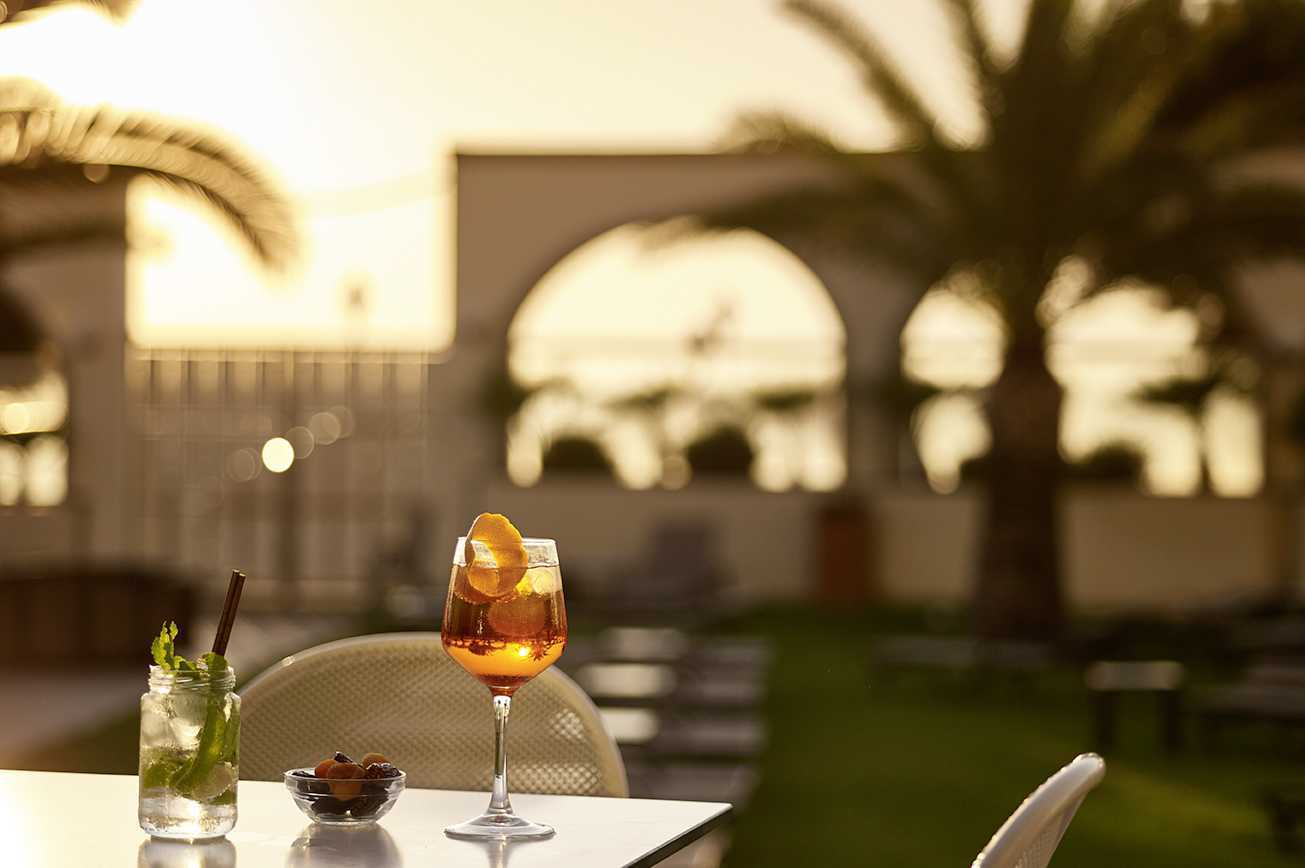 Baari Hotelli Cactuksessa Rodoksen kaupungissa Kreikassa.