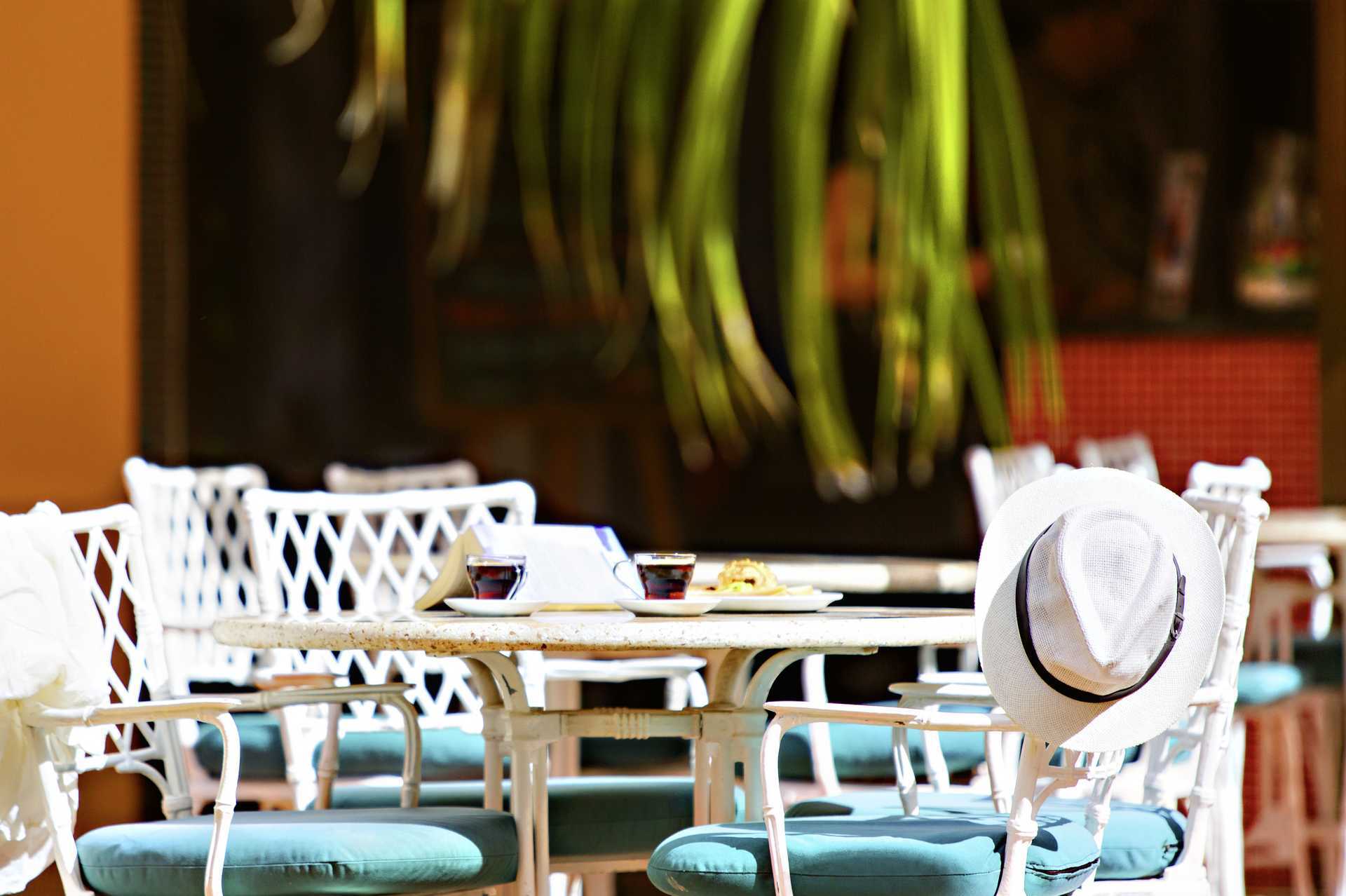 Kahvila Hotel Los Alisiosissa Los Cristianosissa, Teneriffalla.