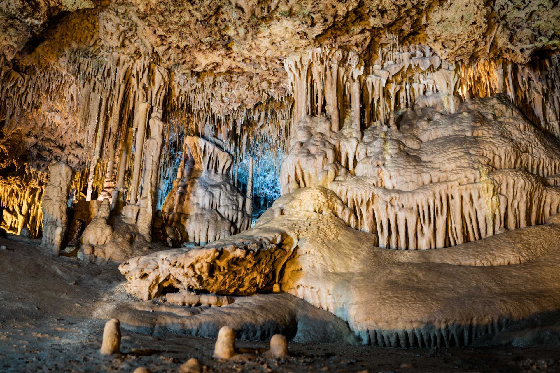 Cuevas de Dracin tippukiviluola