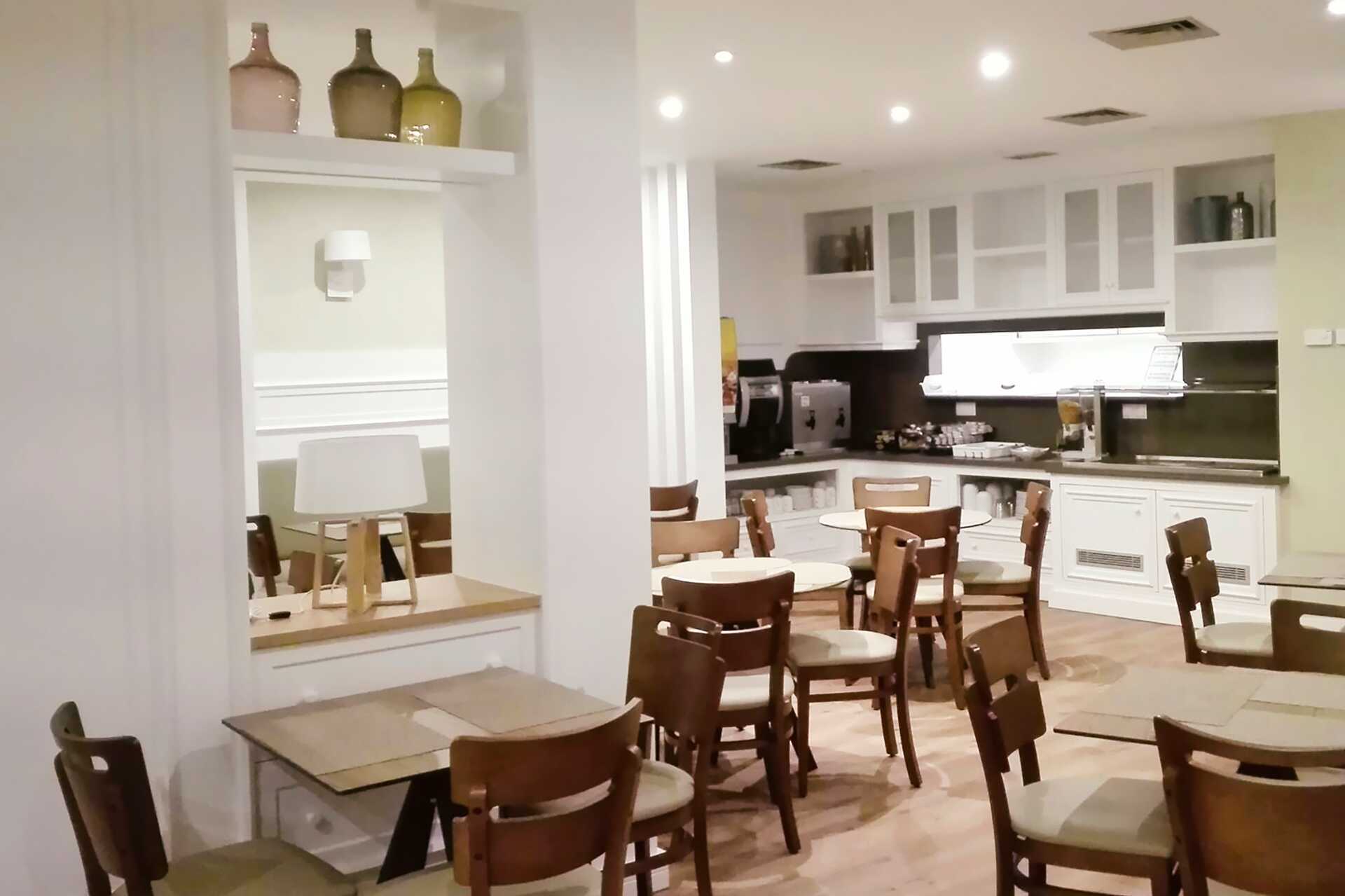 Aamiaishuone Do Centro hotellissaa Funchalissa, Madeiralla.