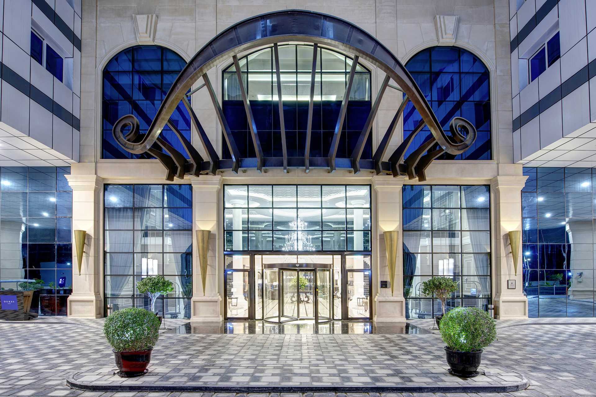 Dukes The Palm, Royal Hideaway -hotelli Dubai Palm Jumeirahissa, Arabiemiraateissa.