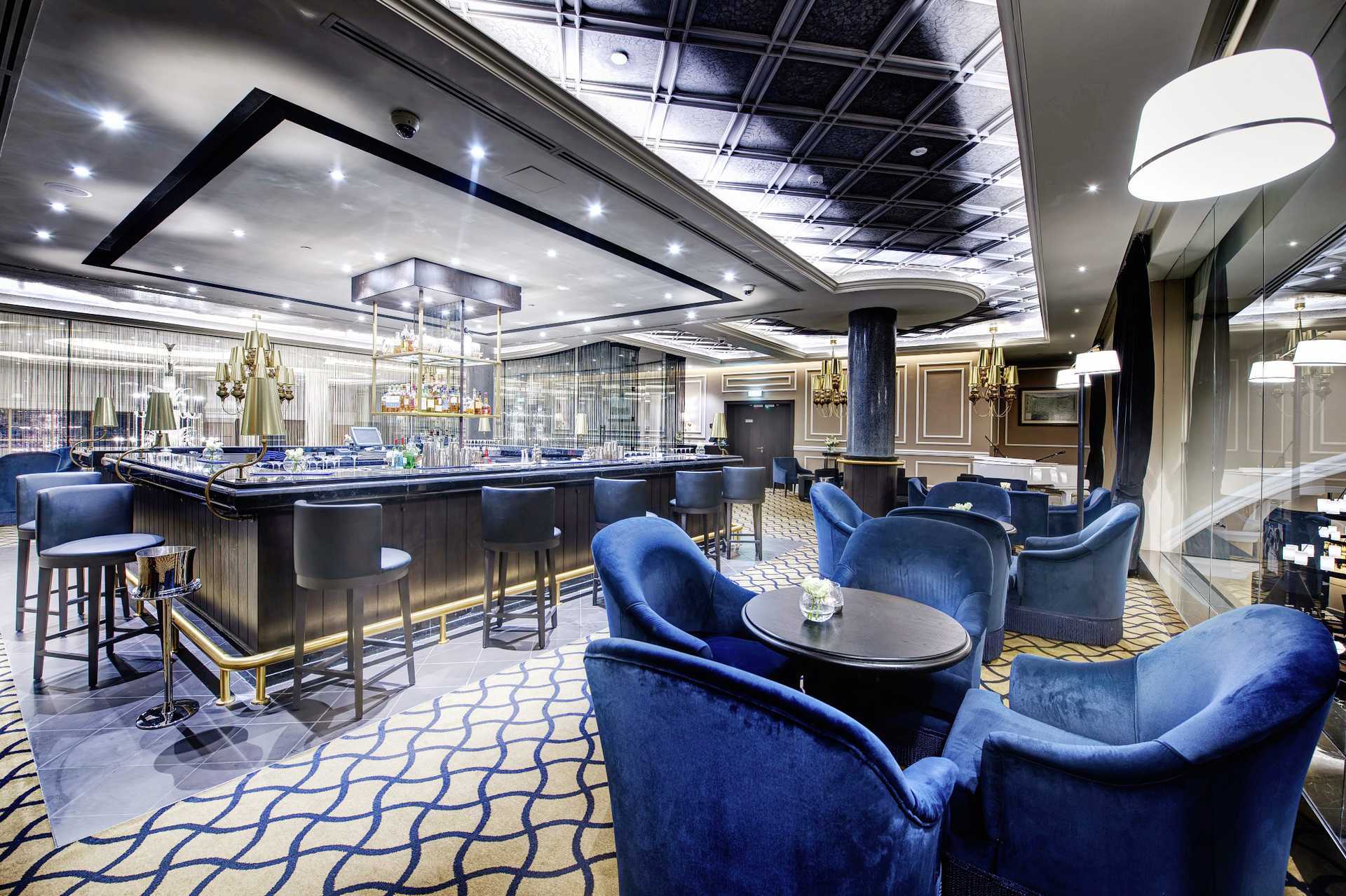 Baari Dukes The Palmissa, Royal Hideaway -hotellissa Dubai Palm Jumeirahissa, Arabiemiraateissassa.