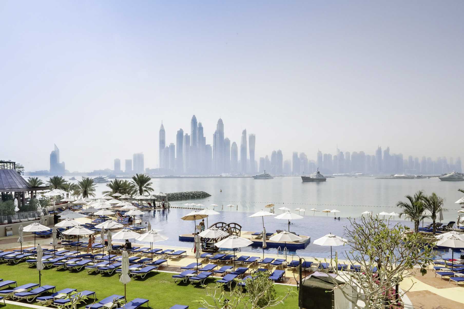 Hotelli Dukes The Palm, Royal Hideaway Hotel Dubai Palm Jumeirahissa, Arabiemiraateissa.