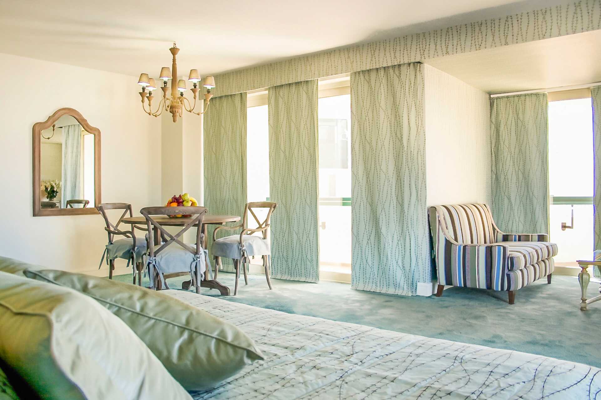 Executive-huone hotellissa Aquila Porto Rethymno Kreetalla, Kreikassa.