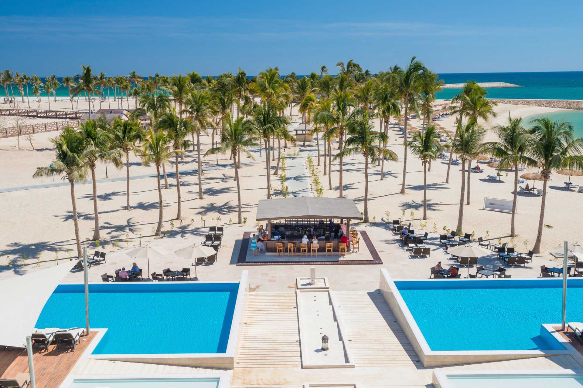 Allasalue, Hotelli Fanar Hotel & Residences, Salalah, Oman.