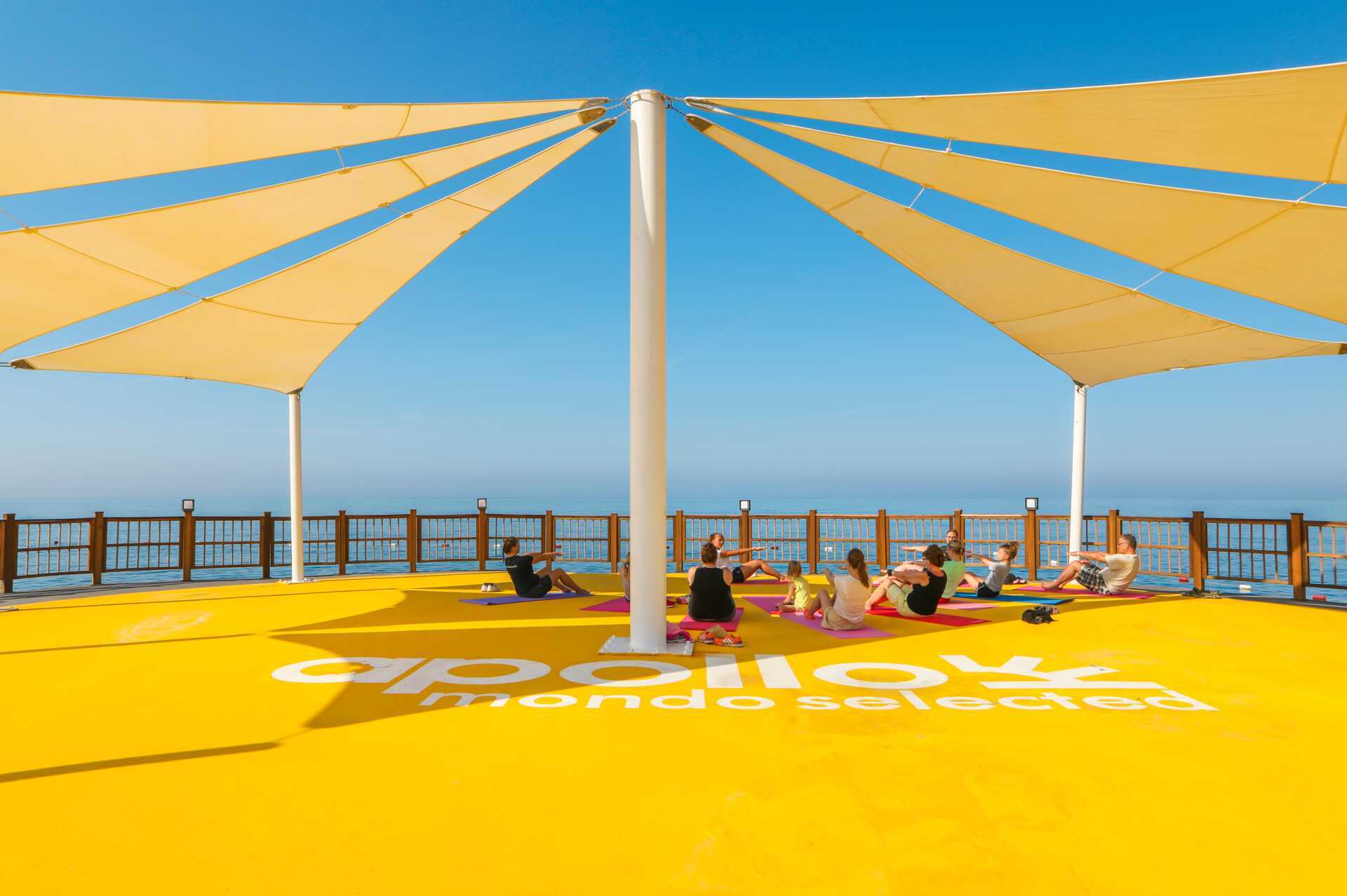 Osallistu joogaan ja ryhmäliikuntaan maksutta.