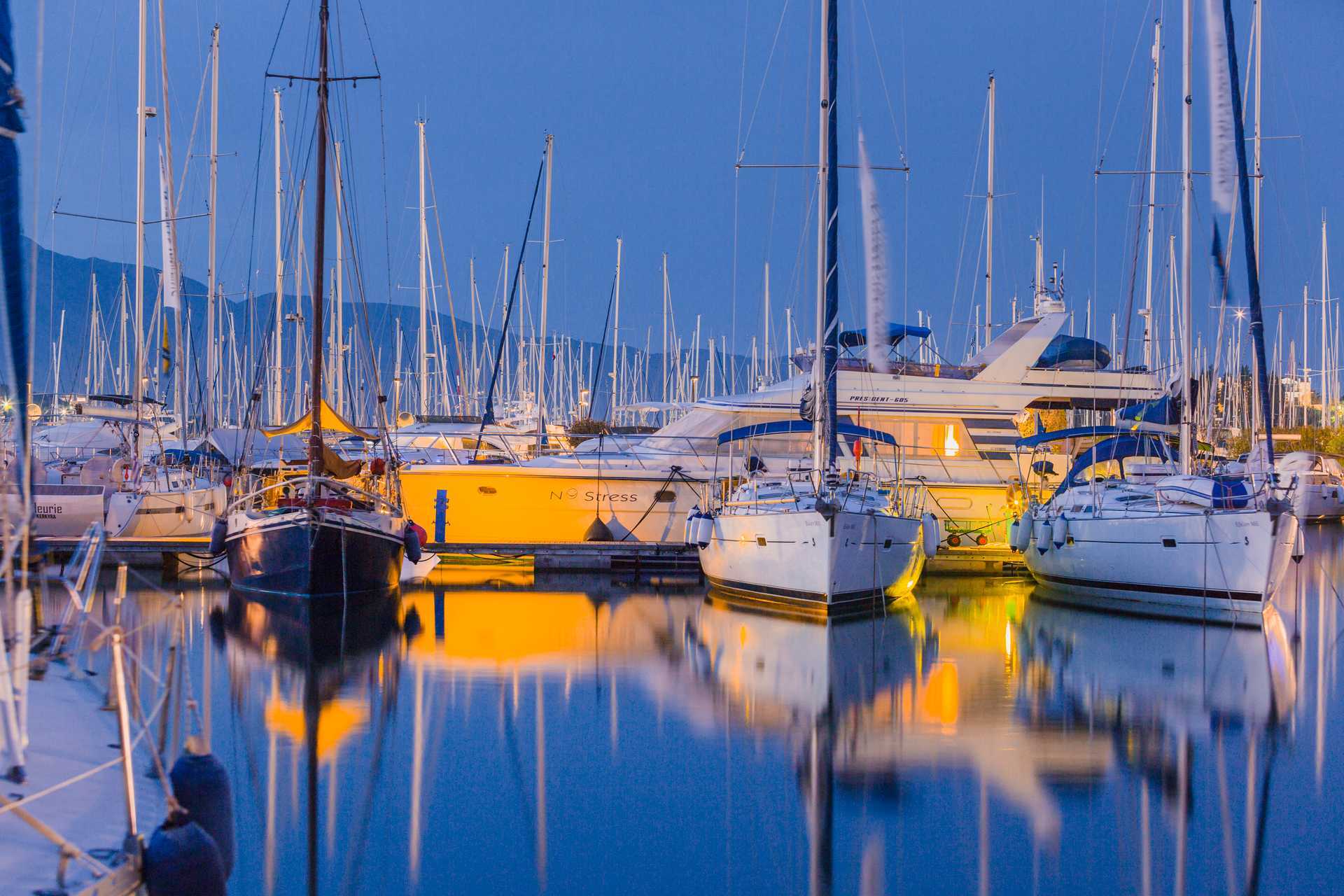 Kontokalin satama, Korfu.