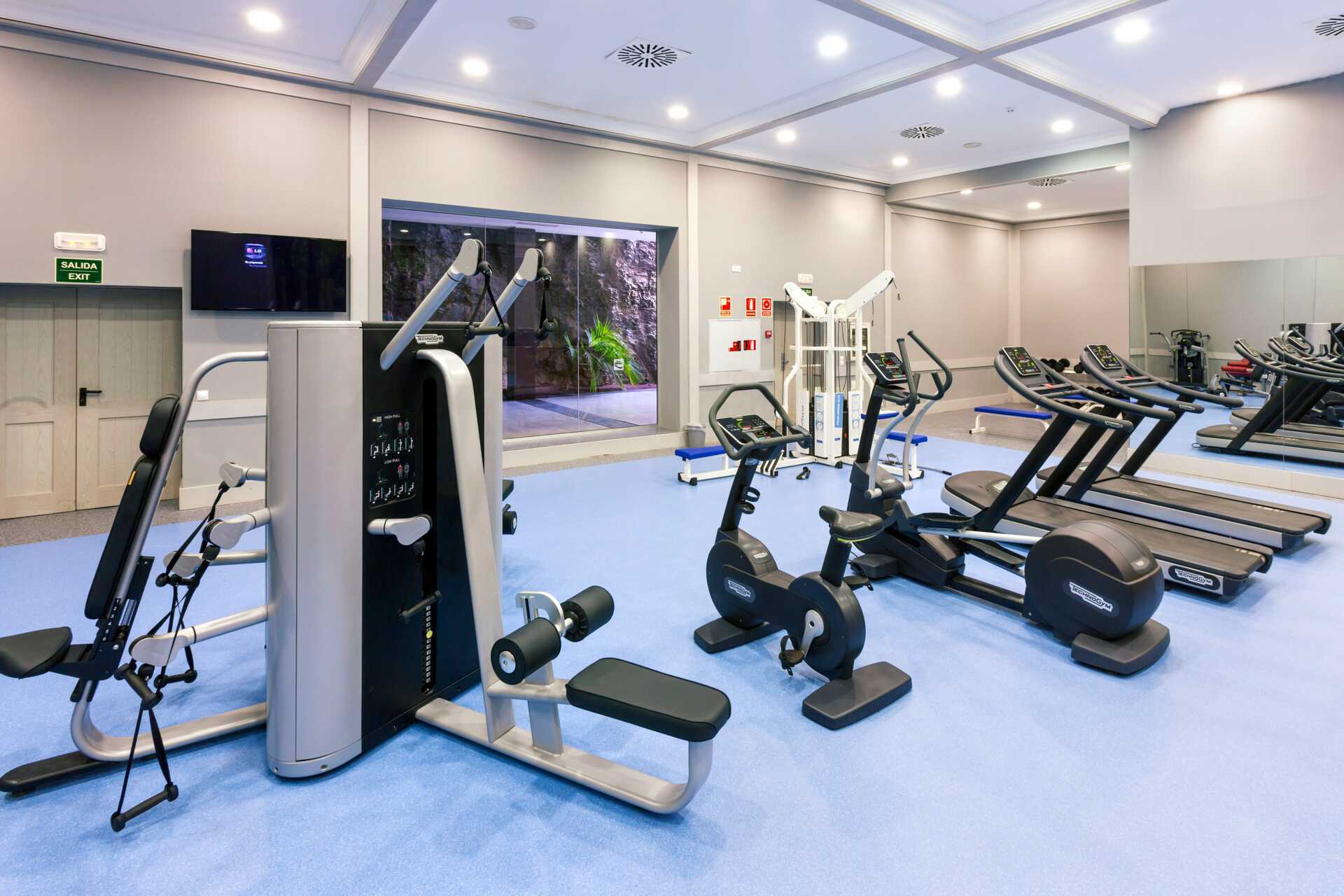 Kuntosali Hotelli Gran Castillo Tagoro Family &amp; Funissa Lanzarotella, Espanjassa.