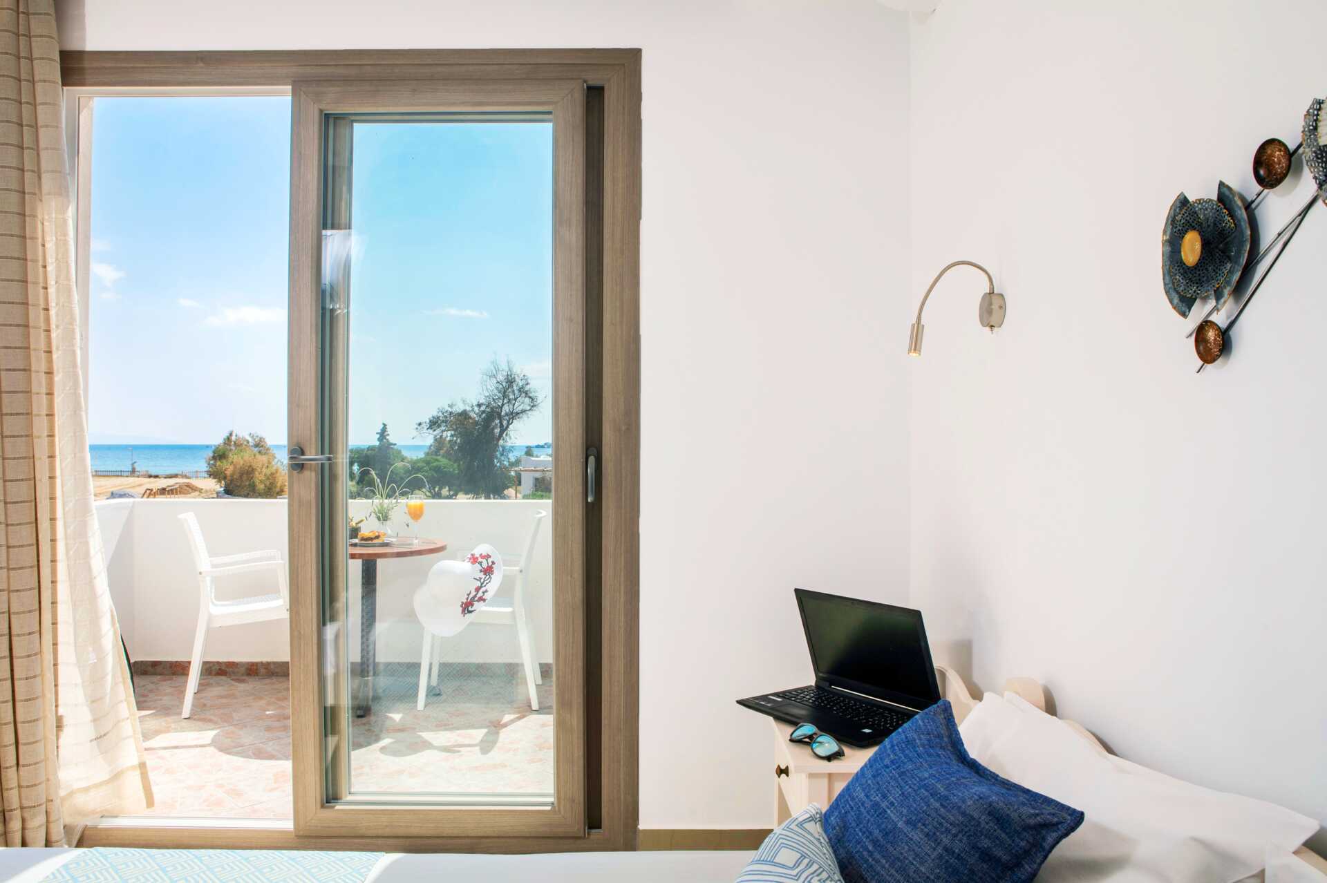 Huoneisto hotelli Evdokiassa Plaka Beachissä, Naxoksella.