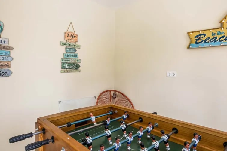 GAMES_ROOM
