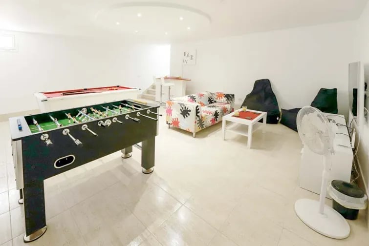 GAMES_ROOM