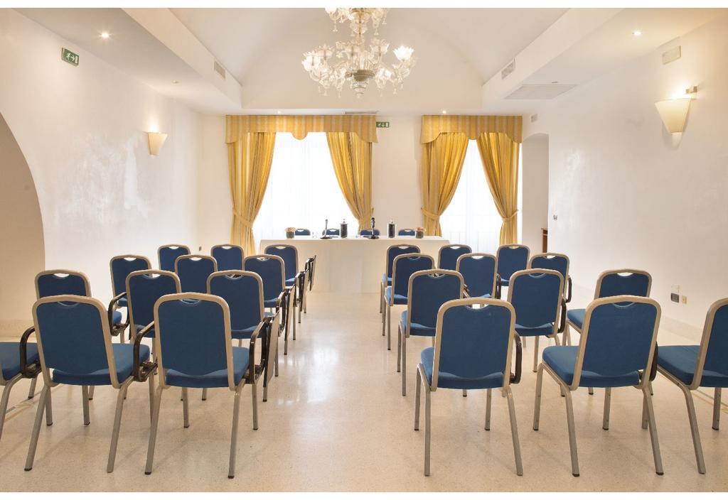 Konferenssit