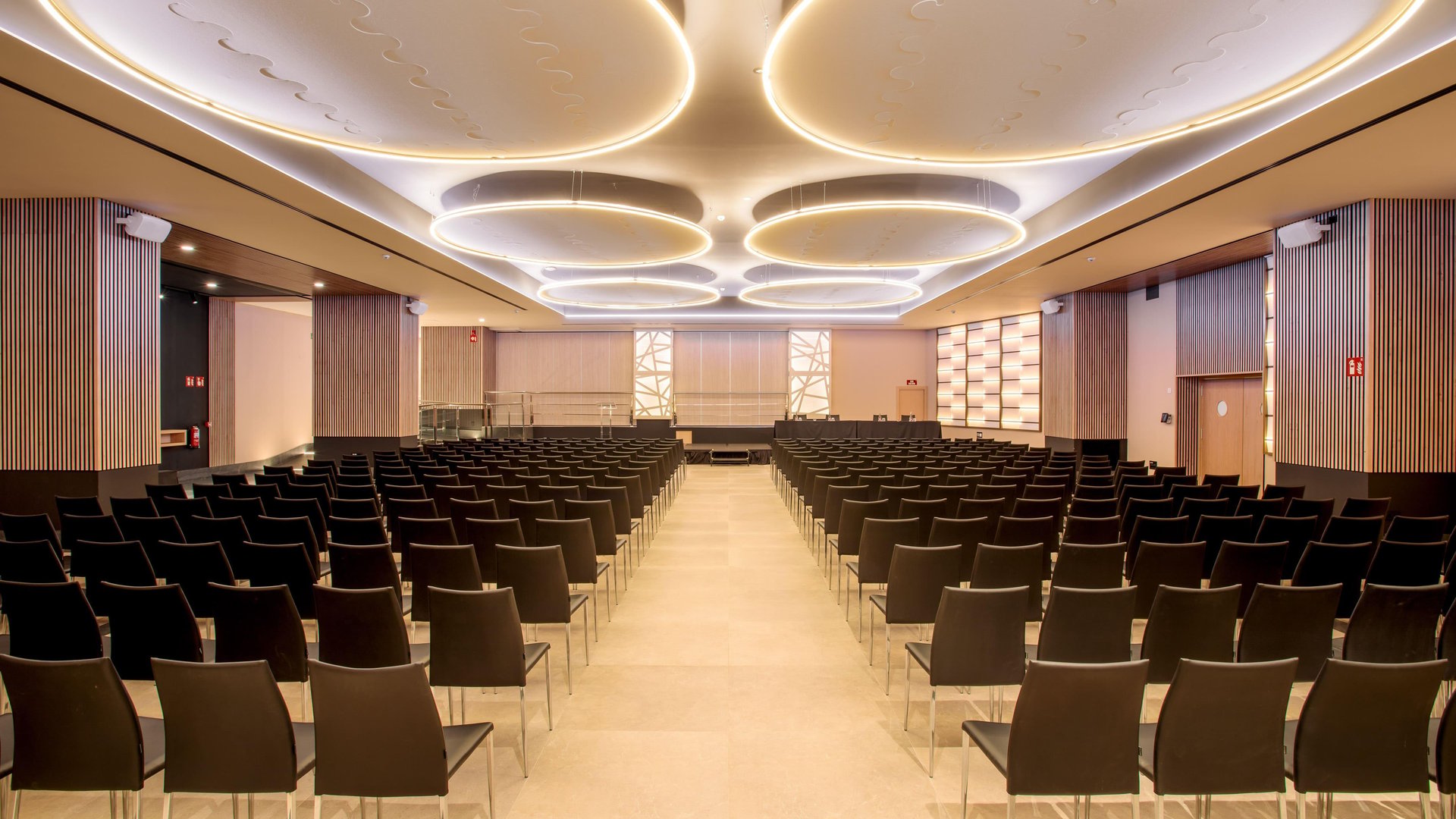 Konferenssit