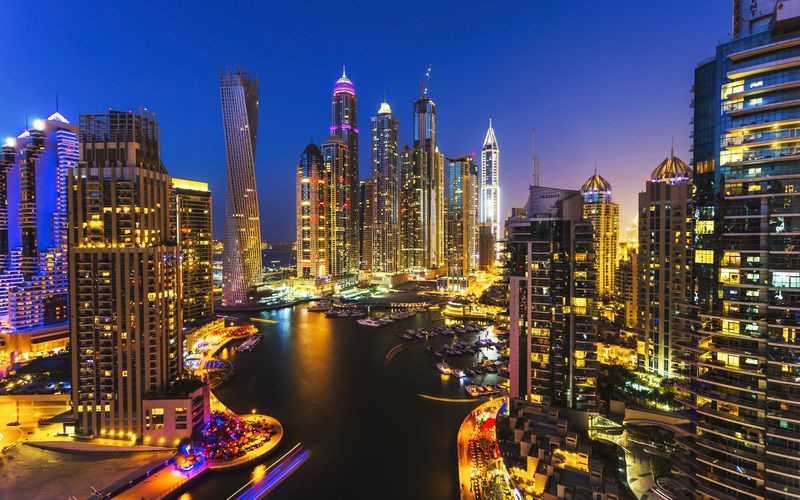 Illallisristeily Dubai Marinassa