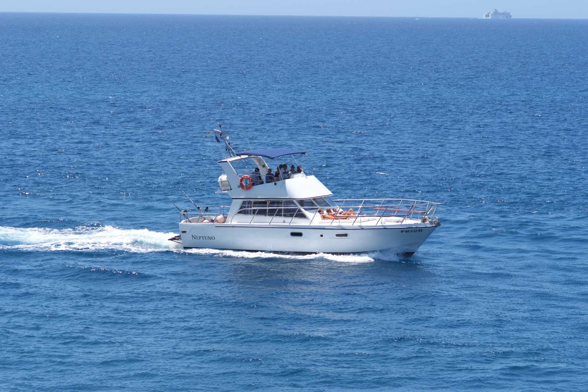 Iltapäiväpurjehdus Yacht Neptunolla