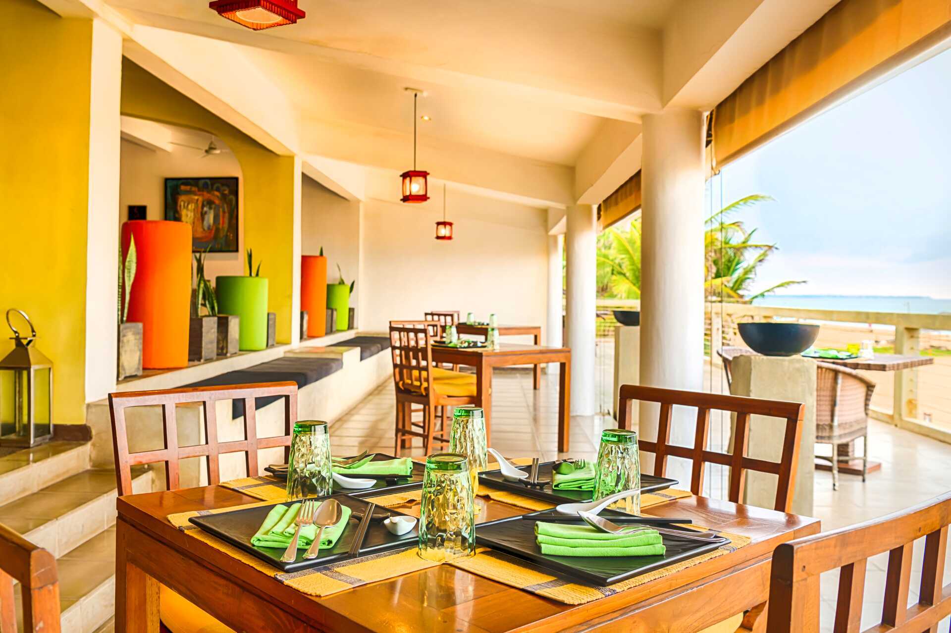 Ravintola, hotelli Jetwing Sea. Negombo, Sri Lanka.