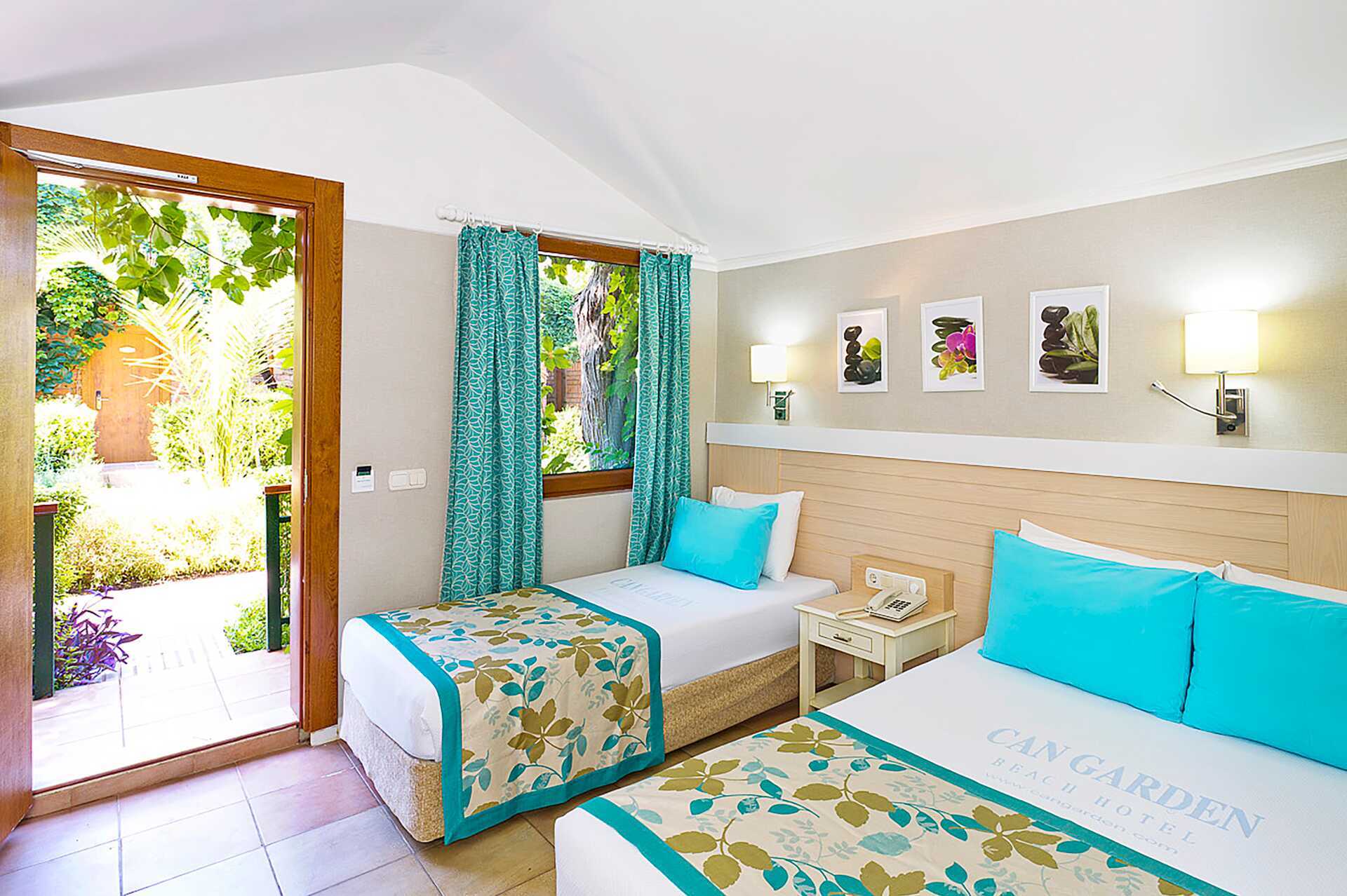 Kahden hengen huone Can Garden Beach hotellissa Sidessä, Turkissa.