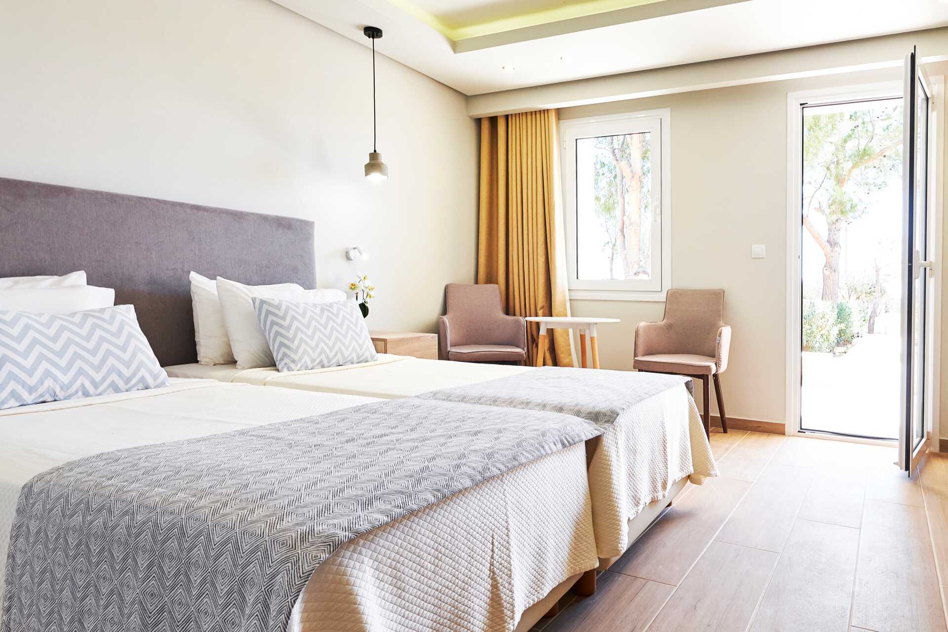 Kahden hengen huone Hotelli Almyra Hotel &amp; Villagessa Ierapetrassa Kreetalla, Kreikassa.