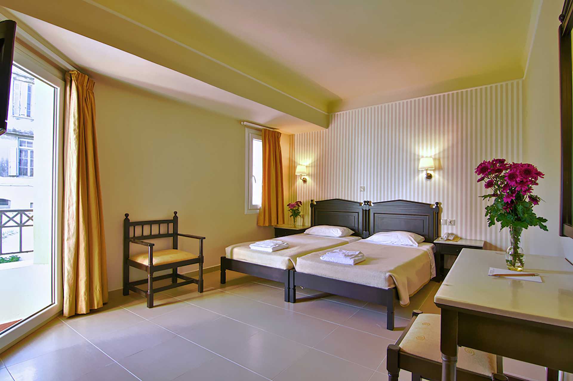 Kahden hengen huone. Hotelli Fortezza, Rethymnonin kaupunki, Kreeta, Kreikka.