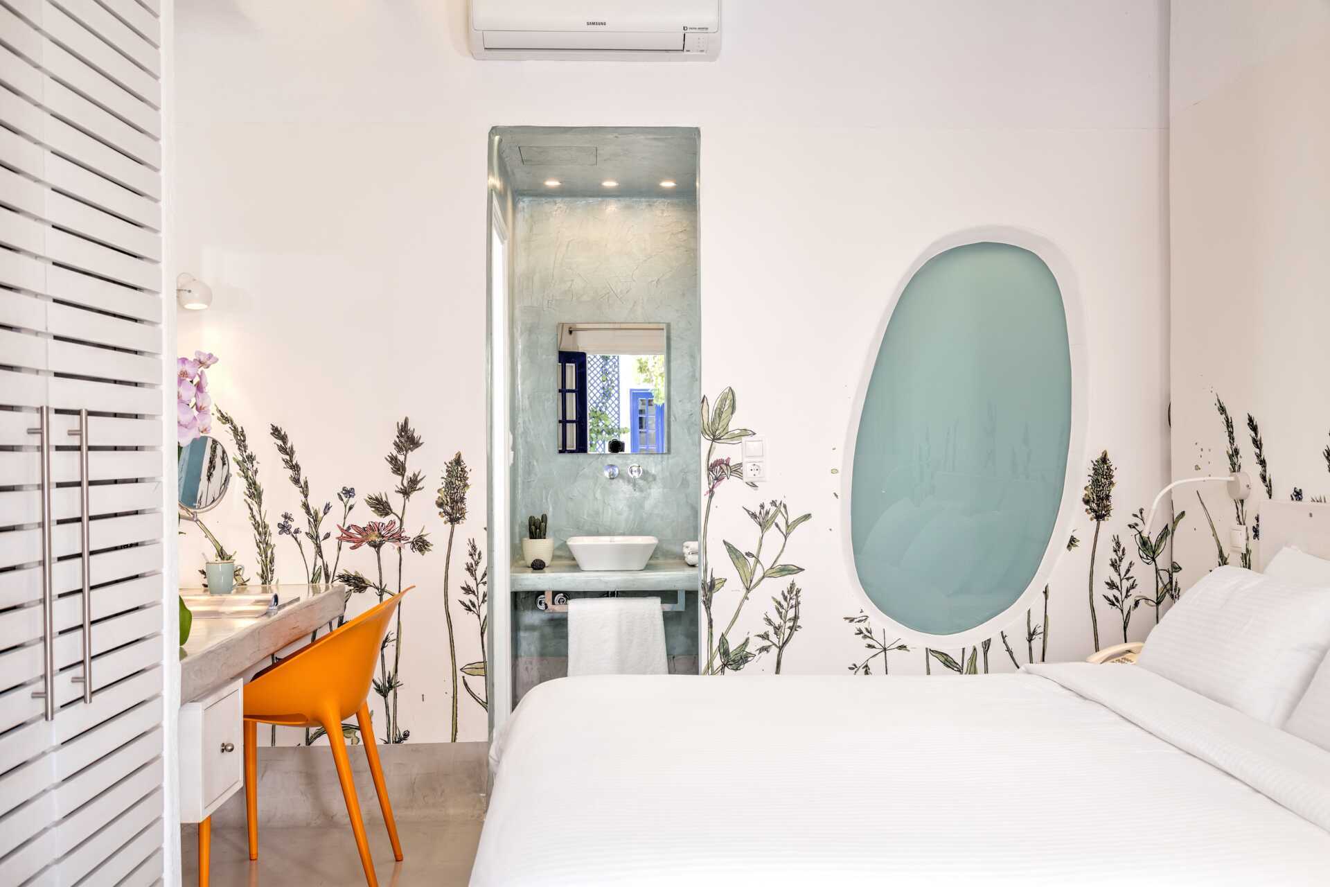 Kahden hengen huone Hotelli Kouros Villagessa Perissassa Santorinilla, Kreikassa.