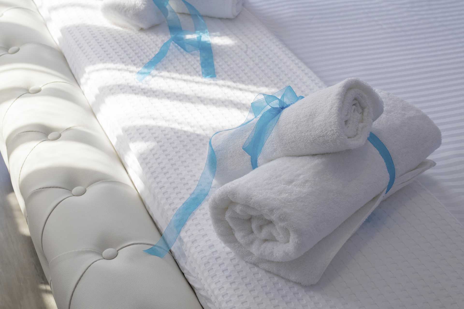 Kahden hengen huone hotelli Mustissa Kanalissa, Kreikassa.