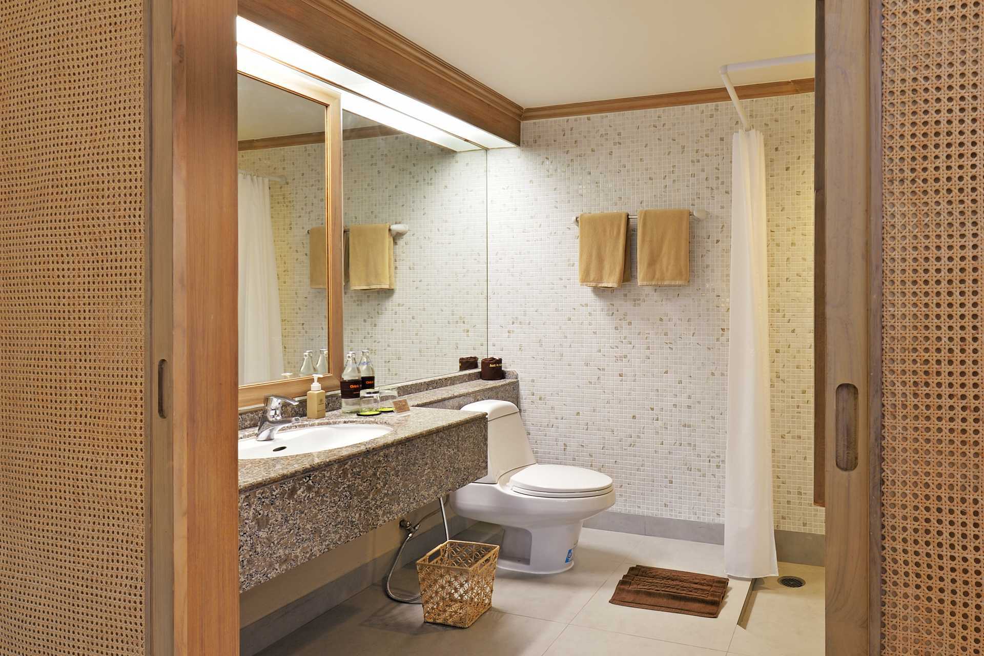 Kahden hengen huone Pakasai Resortissa Ao Nangissa, Thaimaassa.