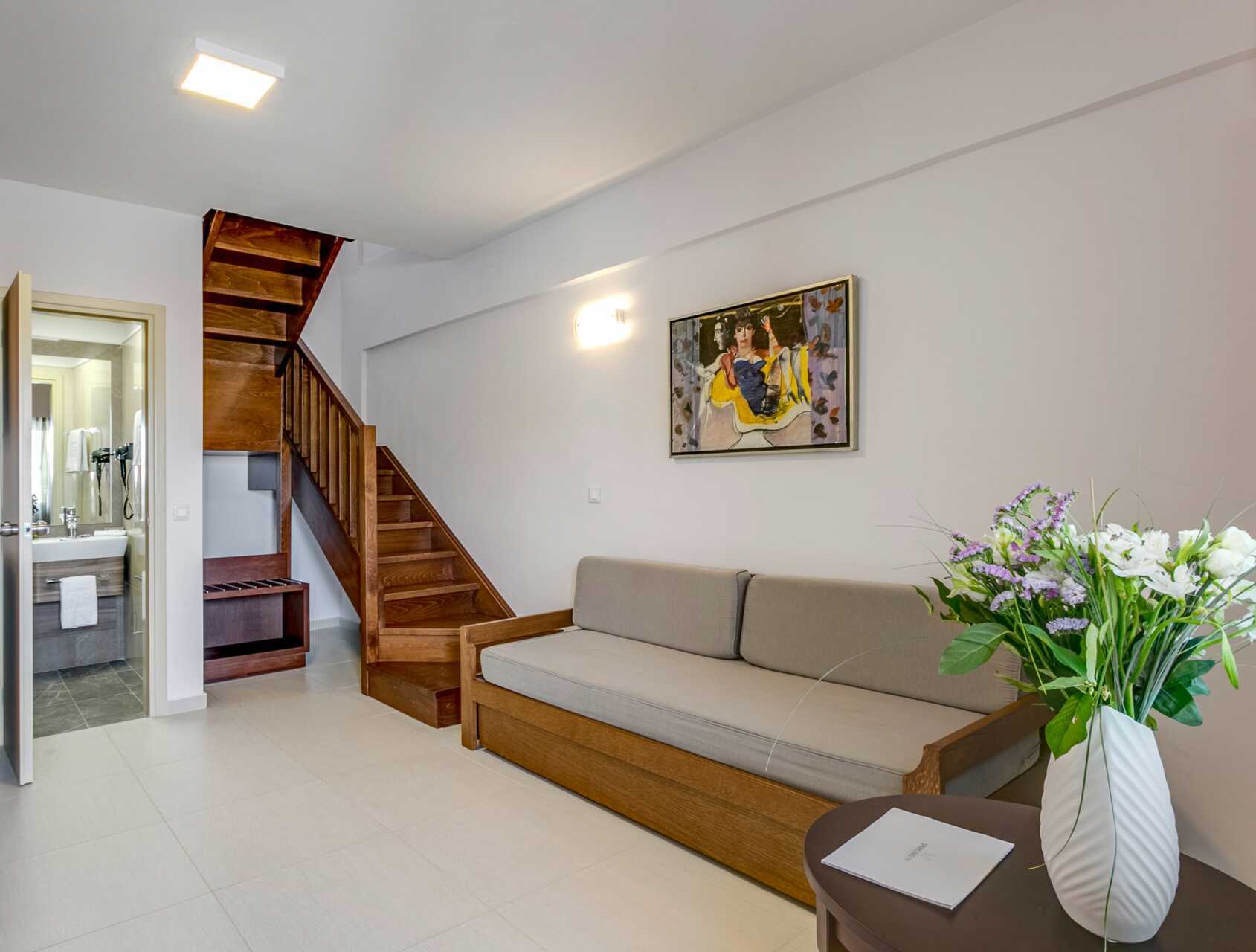 Kahden huoneen asunto kaksikerroksisessa Hotelli Casa di Portossa Kreetalla, Kreikassa.