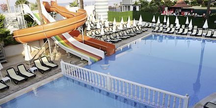 Allasalue. Hotelli Kaila Beach Resort, Alanya, Turkki.