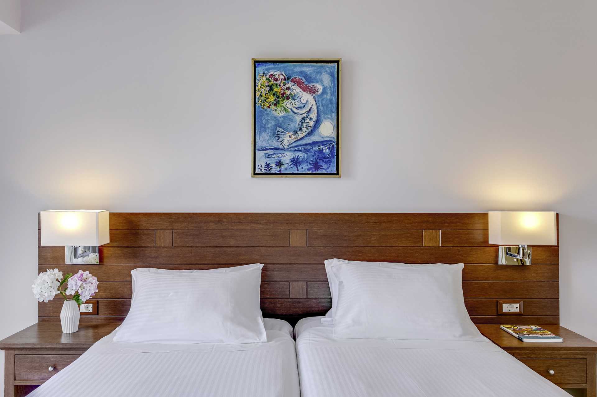 Kaksikerroksinen kaksio hotelli Casa di Portossa Kreetalla, Kreikassa.