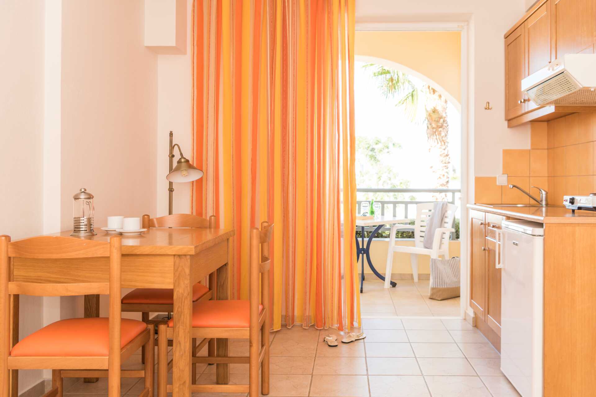 Kaksio. Hotelli Akti Chara, Rethymnon, Kreeta, Kreikka.