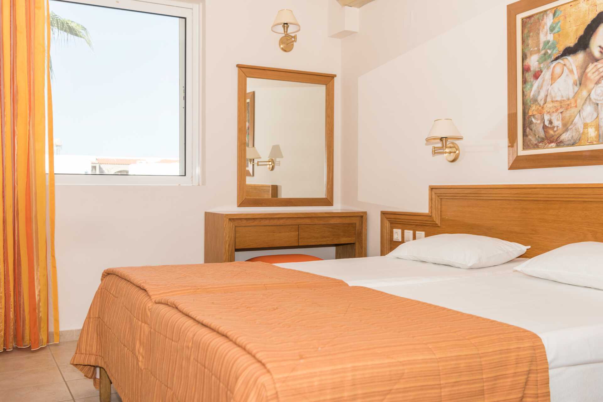 Kaksio. Hotelli Akti Chara, Rethymnon, Kreeta, Kreikka.