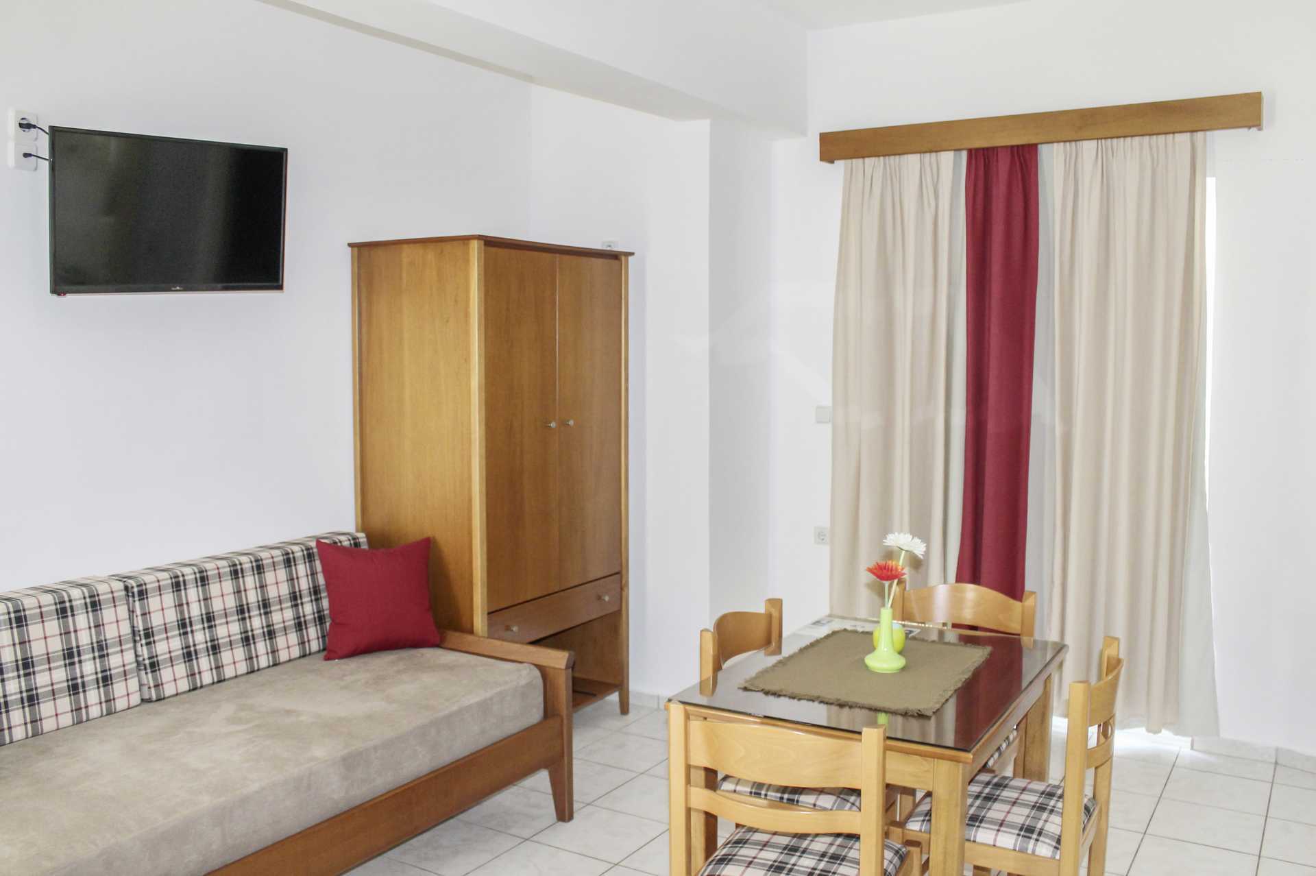 Kaksio. Hotelli Anthimos, Kreeta.