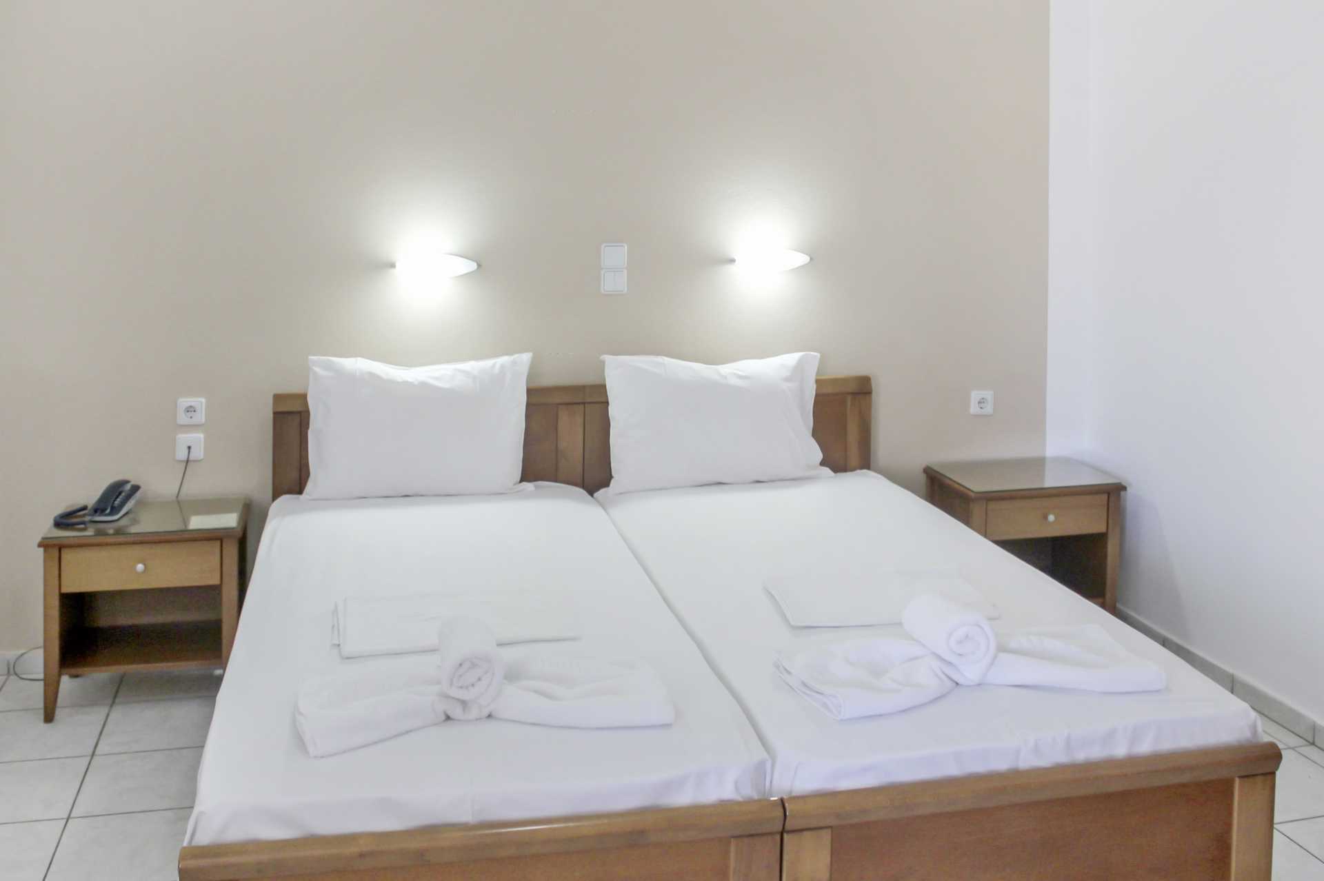 Kaksio. Hotelli Anthimos, Kreeta.