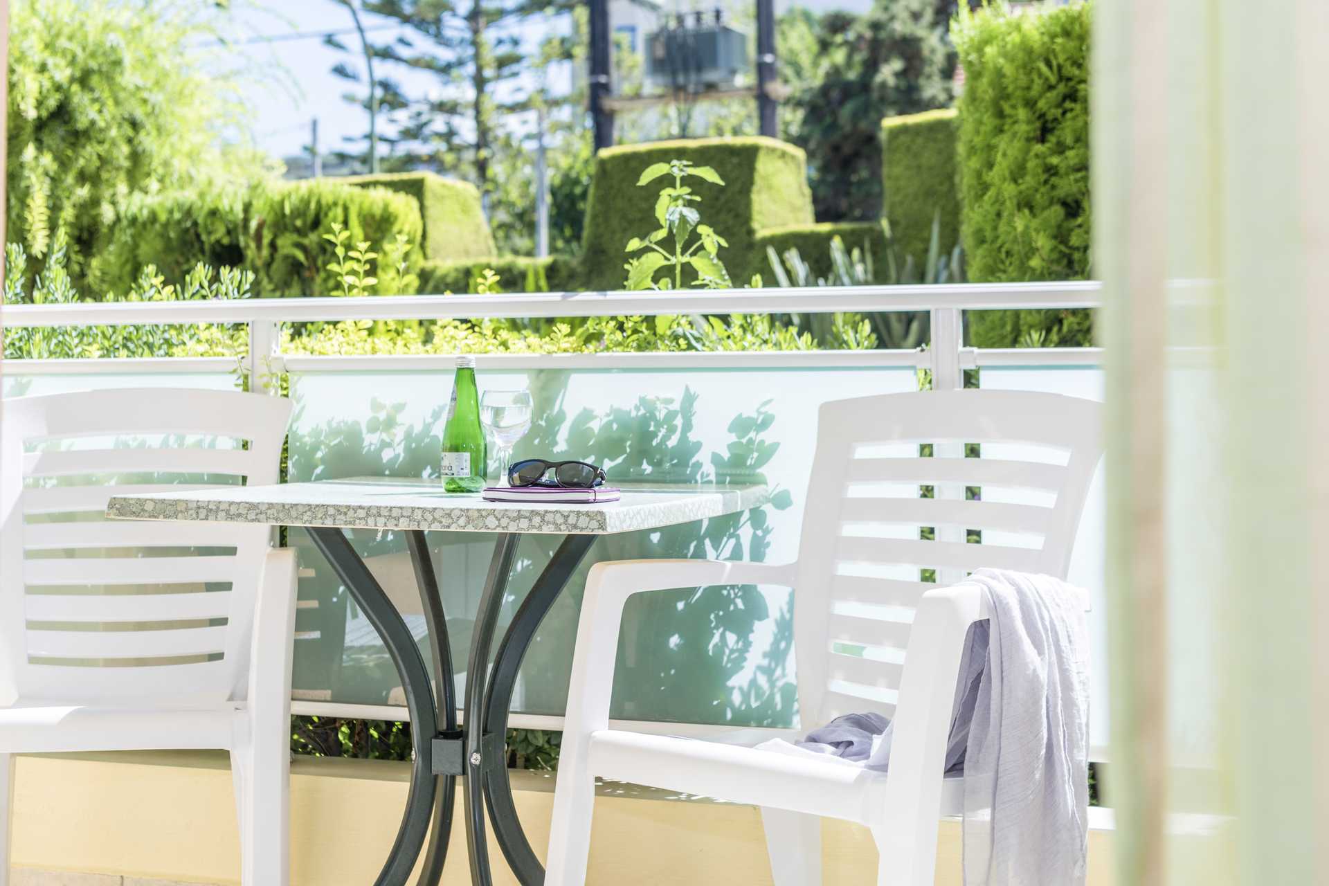 Kaksio. Hotelli Melmar, Rethymnonin kaupunki, Kreeta, Kreikka.