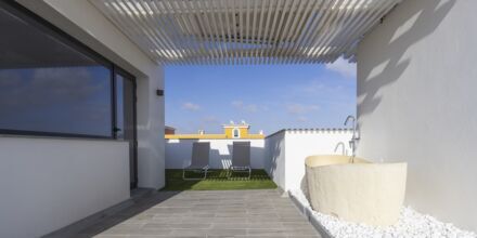 Esmeralda Cotillo Homes by LIVVO