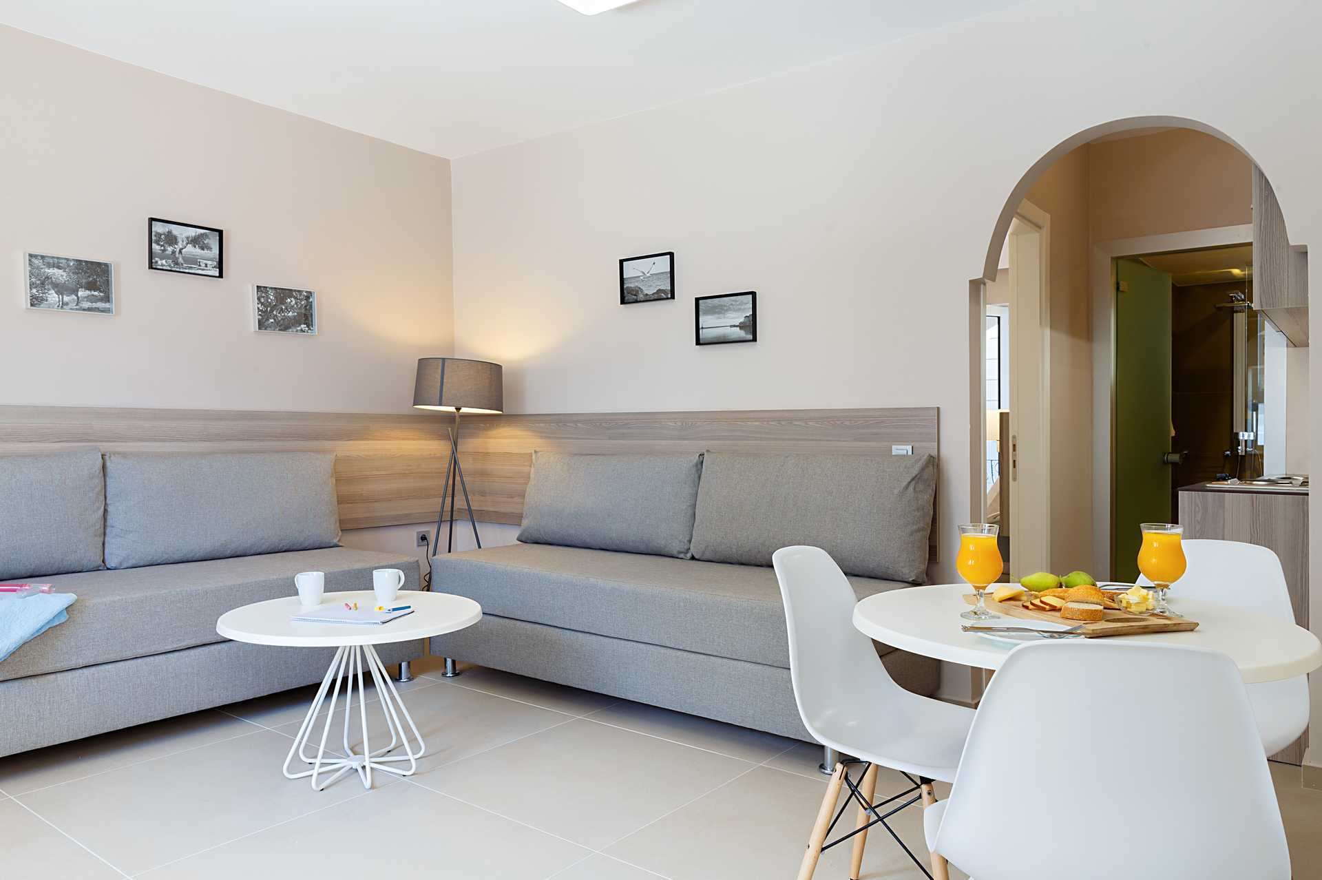 KaksioSanta Helena Beachillä Plataniaksessa Kreetalla, Kreikassa.