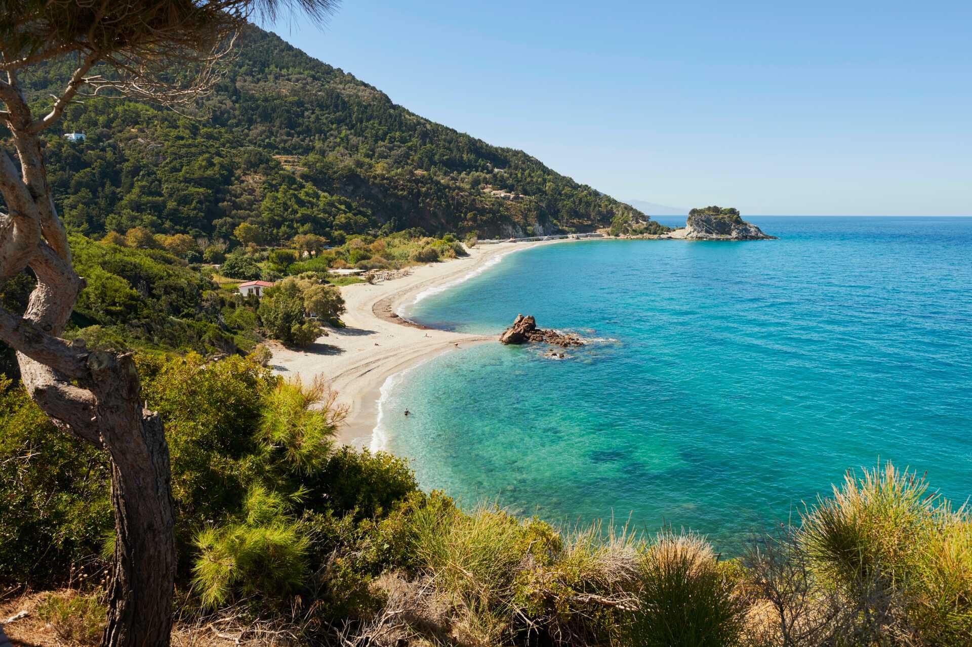 Kristallinkirkasta vettä Karlovassissa, Samos, Kreikka.