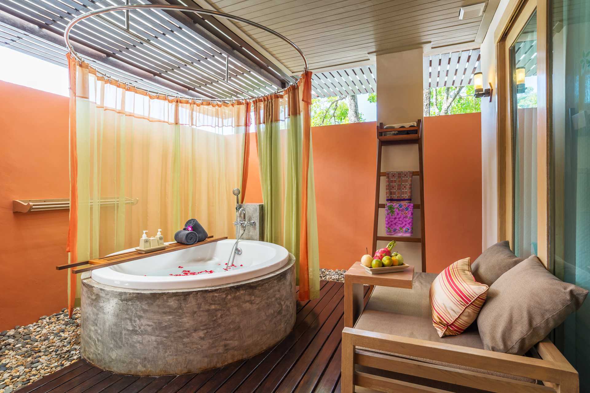 Klubihuone Pakasai Resortissa Ao Nangissa, Thaimaassa.