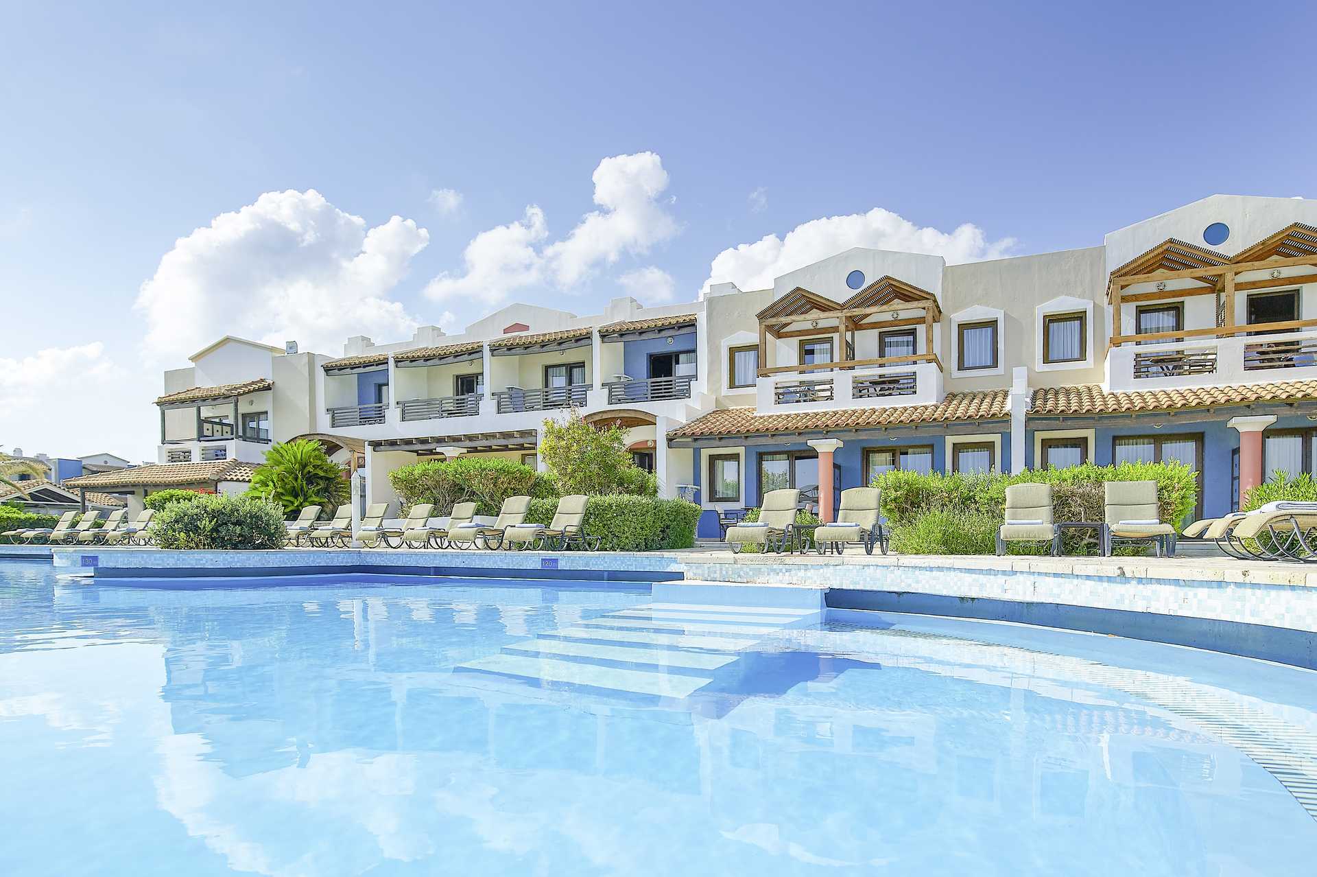 Allasalue Aldemar Knossos Royalissa Hersonissoksessa, Kreetalla.