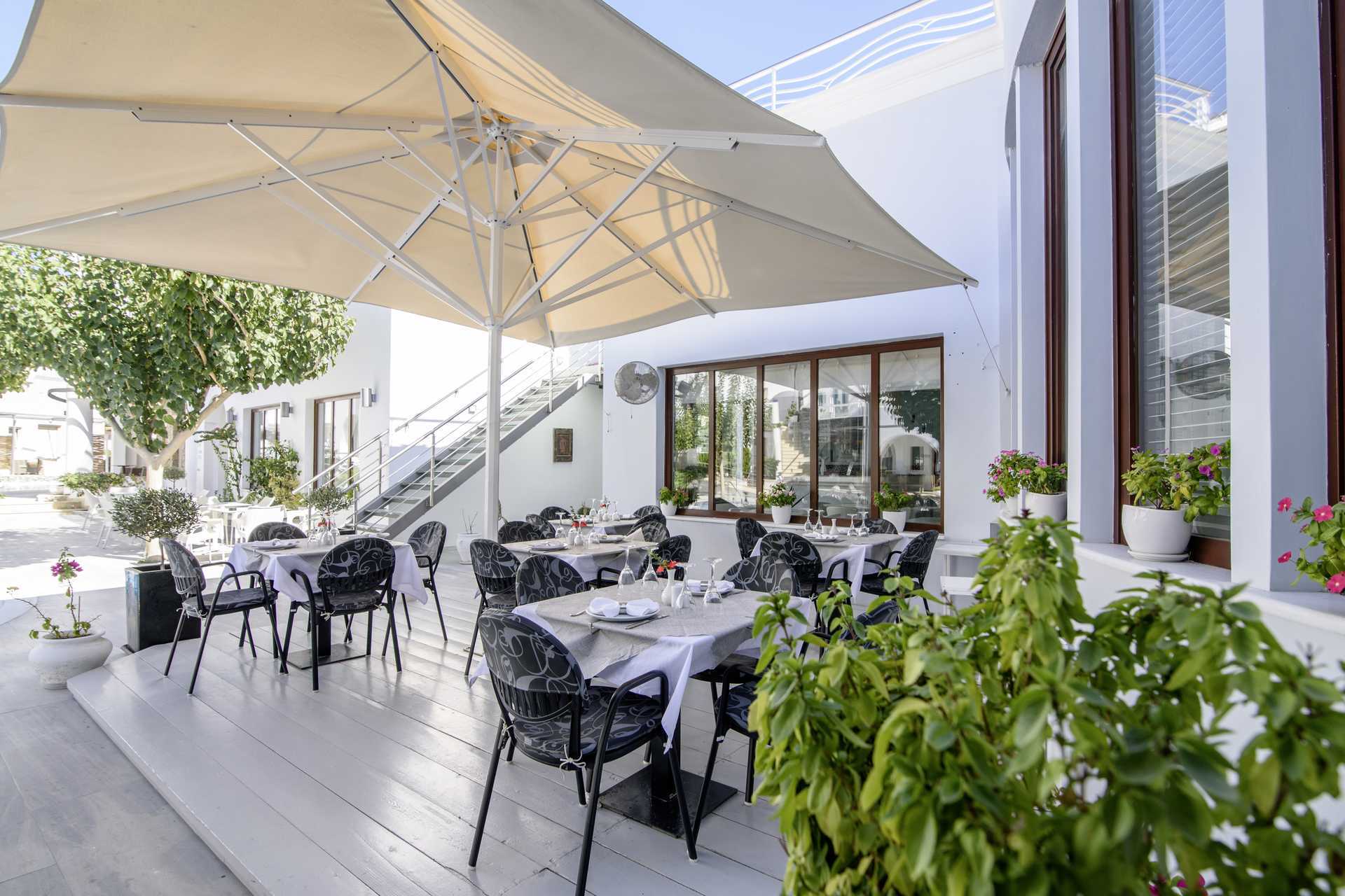 Ravintola, Hotelli La Mer, Santorini, Kreikka.